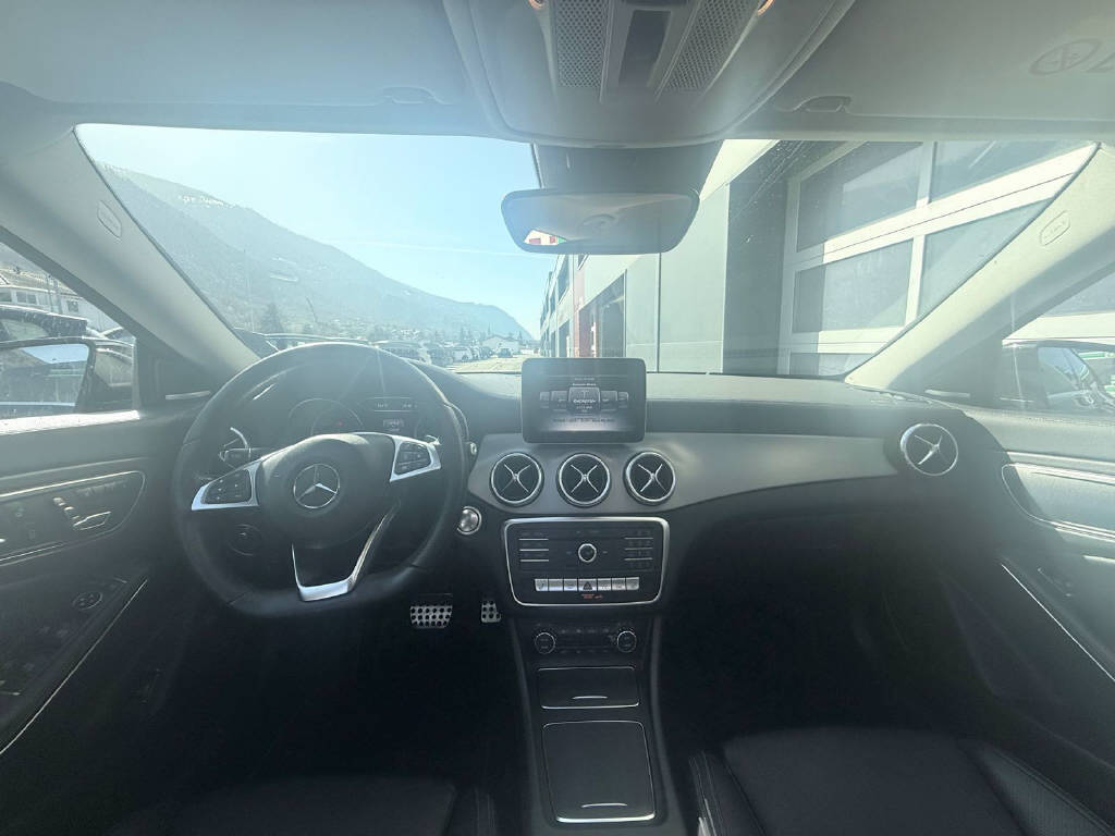 MERCEDES-BENZ CLA 220 AMG Line 4m Shooting Brake-image-7