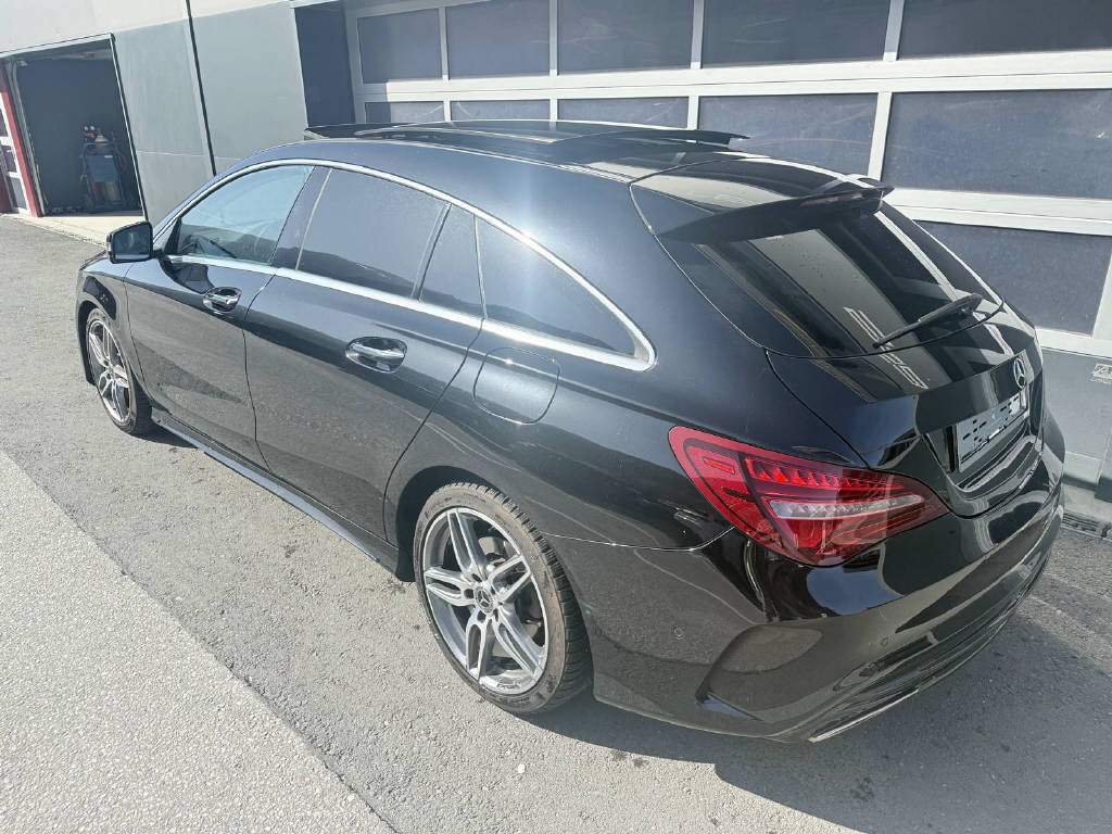 MERCEDES-BENZ CLA 220 AMG Line 4m Shooting Brake-image-3