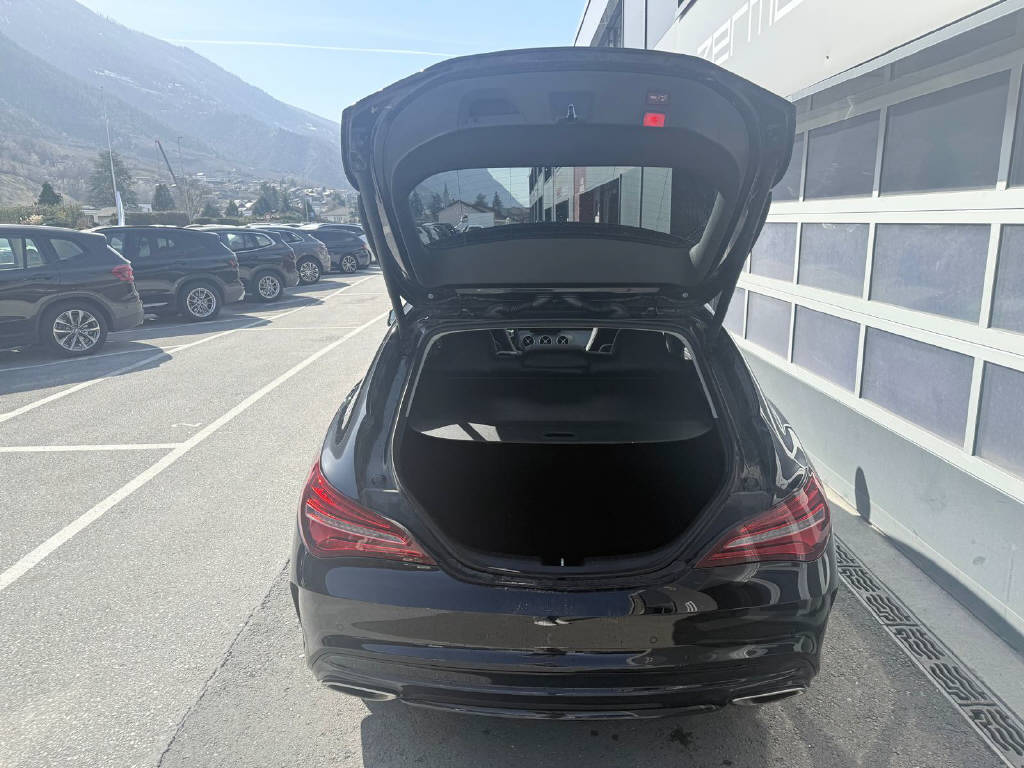 MERCEDES-BENZ CLA 220 AMG Line 4m Shooting Brake-image-5