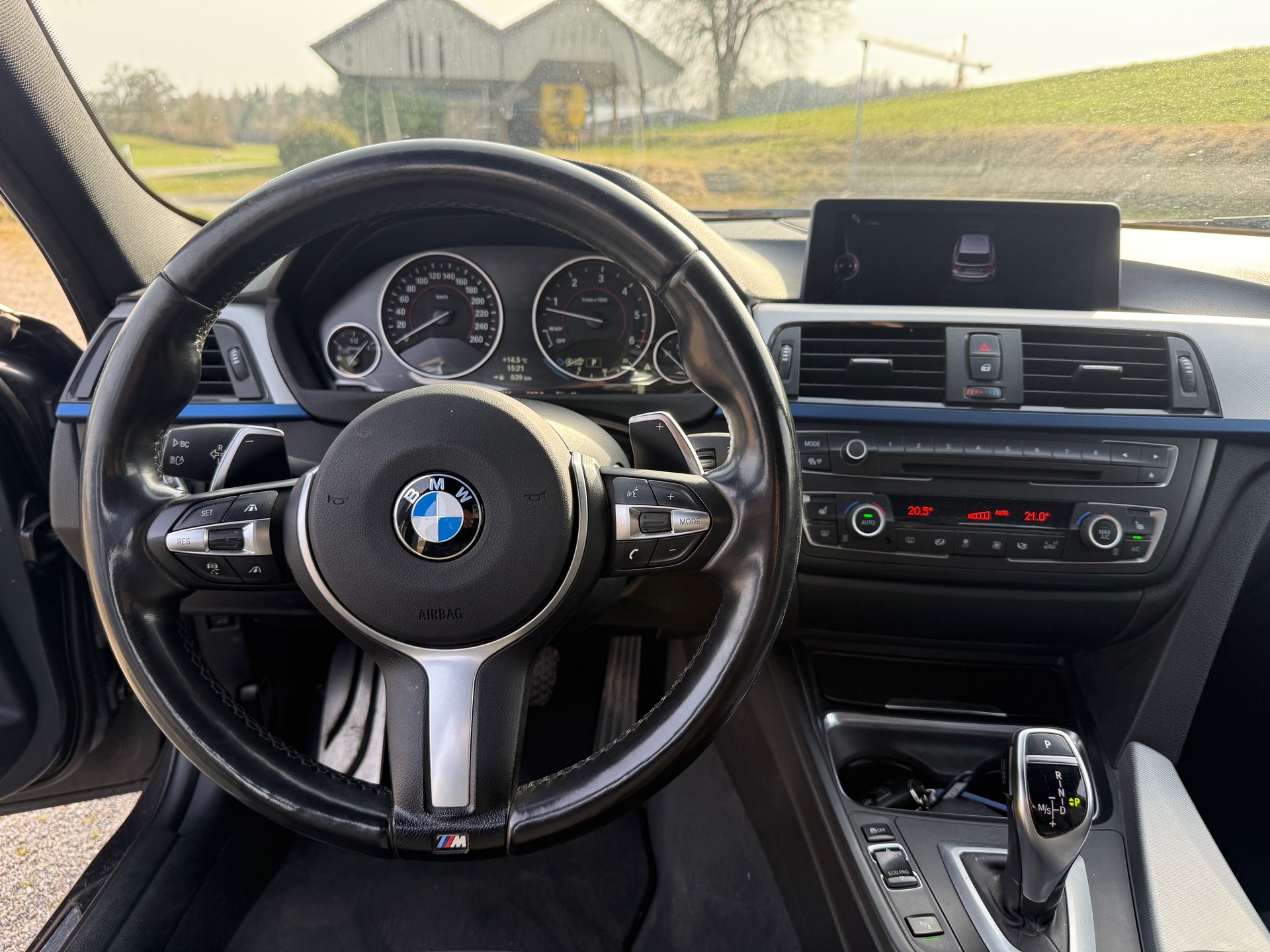BMW 330d xDrive Touring Steptronic-image-10