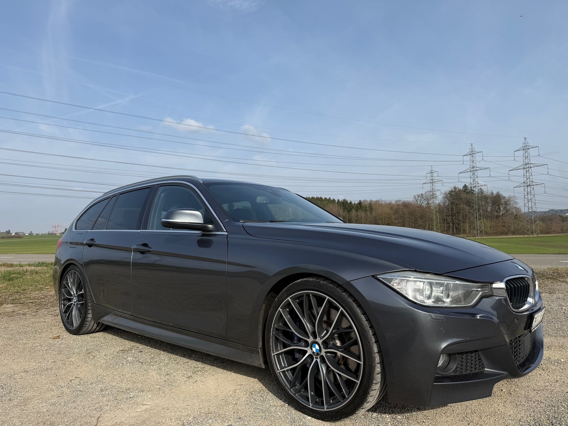 BMW 330d xDrive Touring Steptronic-image-1