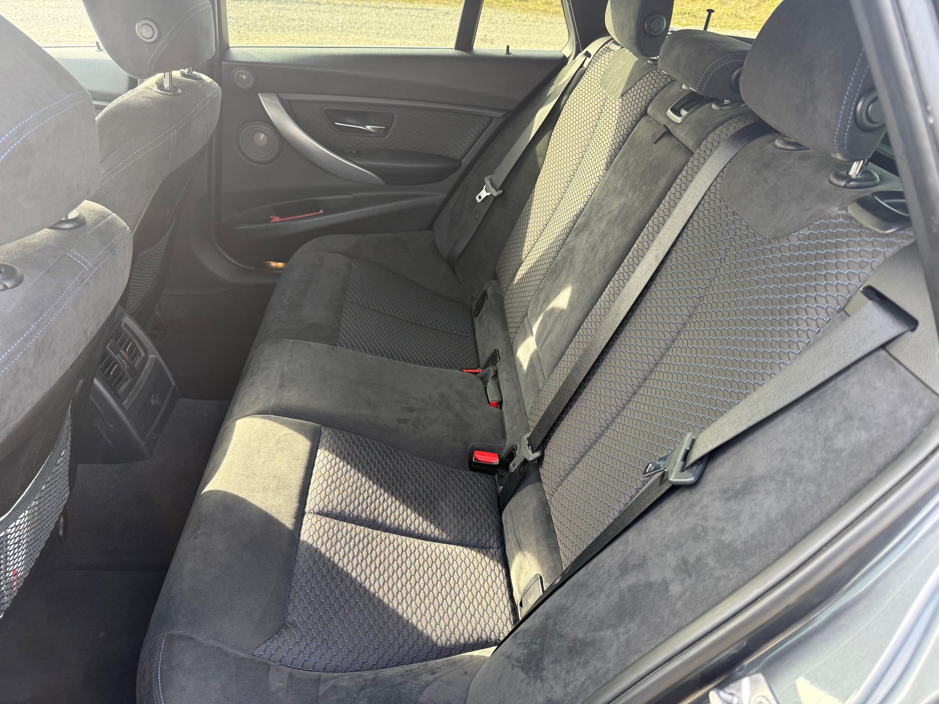 BMW 330d xDrive Touring Steptronic-image-9