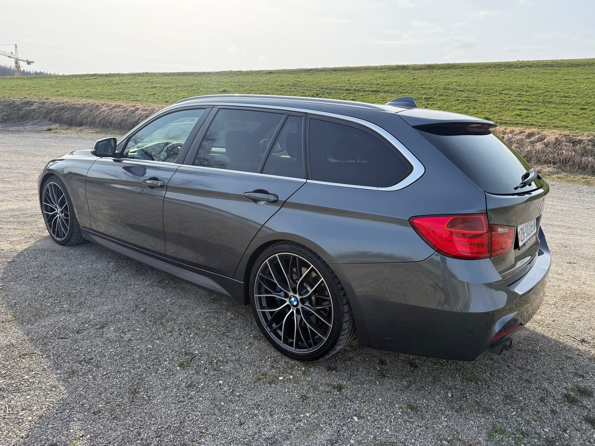 BMW 330d xDrive Touring Steptronic-image-2
