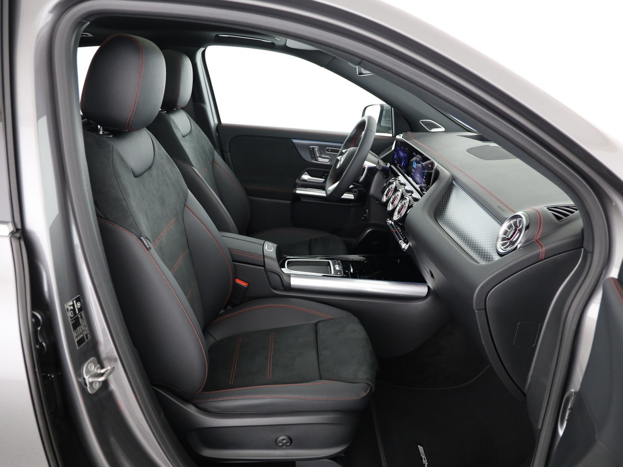 MERCEDES-BENZ EQA 350 66,5 kWh 4Matic Swiss Star-image-9