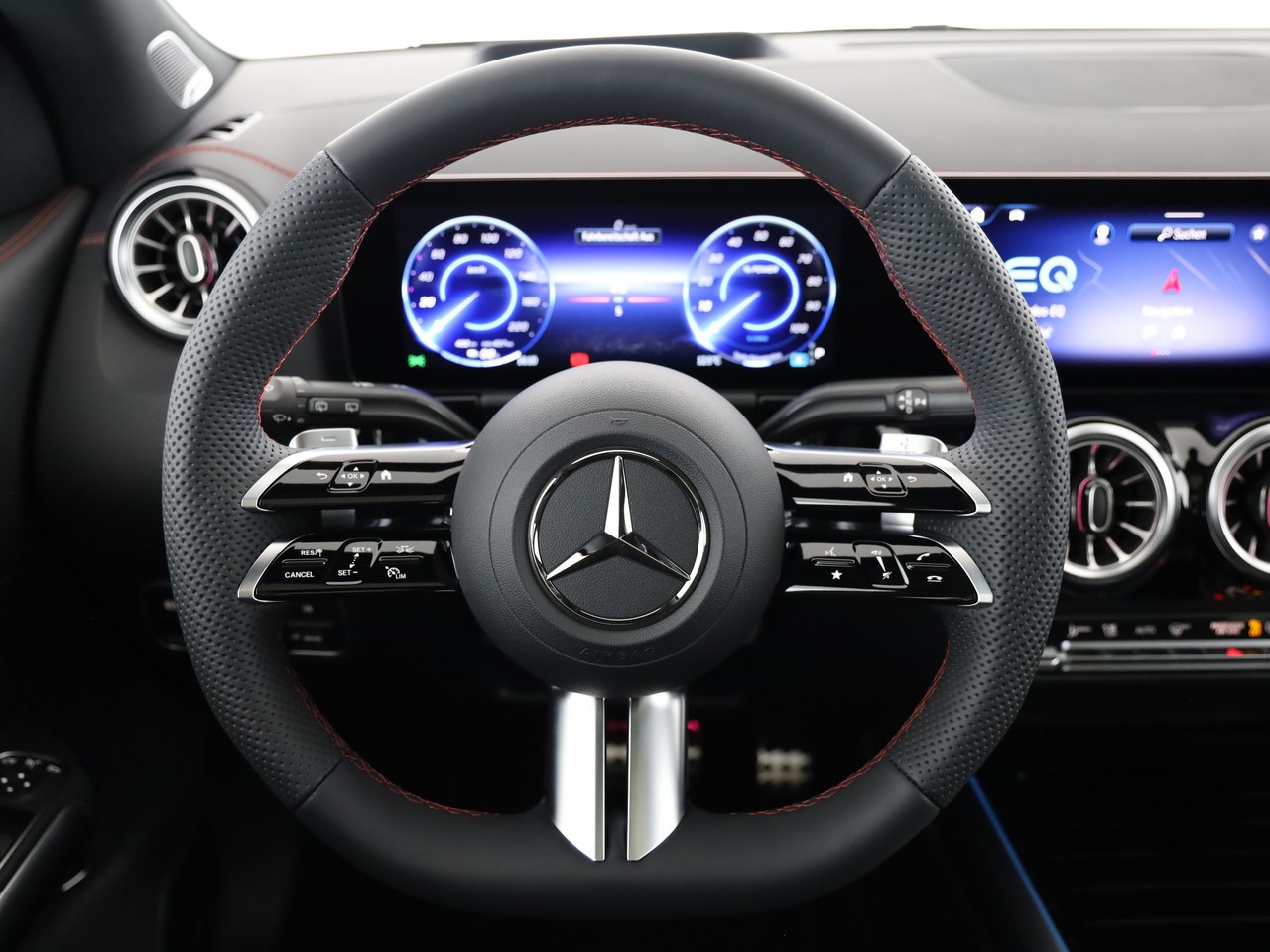 MERCEDES-BENZ EQA 350 66,5 kWh 4Matic Swiss Star-image-5