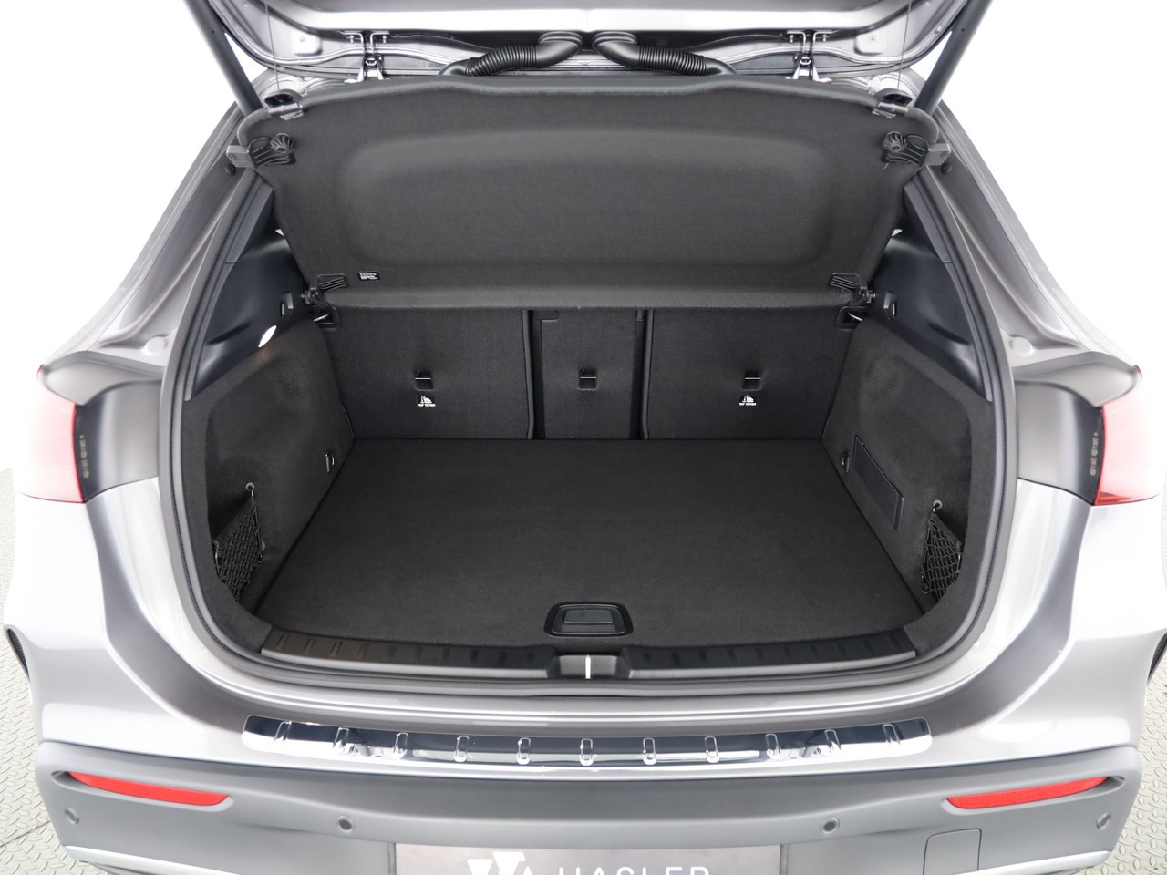 MERCEDES-BENZ EQA 350 66,5 kWh 4Matic Swiss Star-image-20