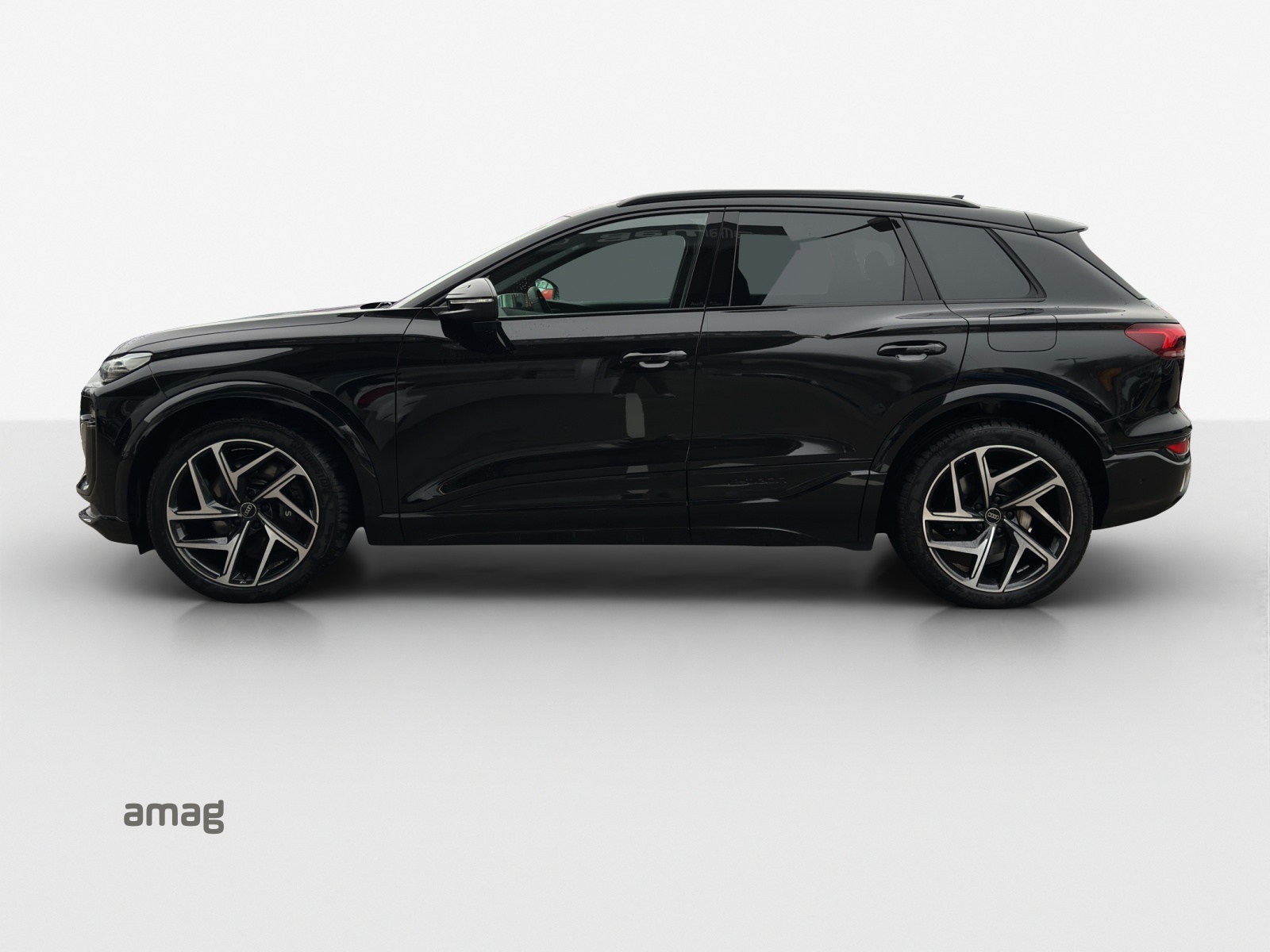 AUDI SQ6 e-tron quattro-image-1