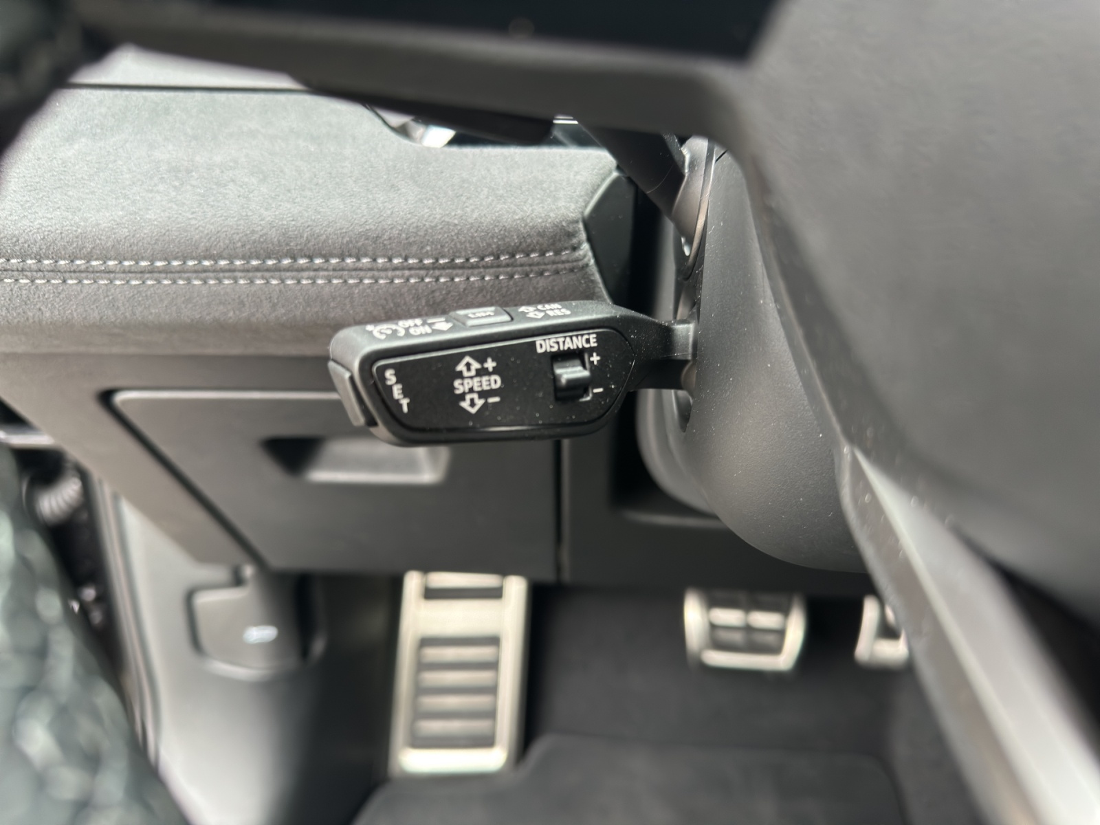 AUDI SQ6 e-tron quattro-image-16