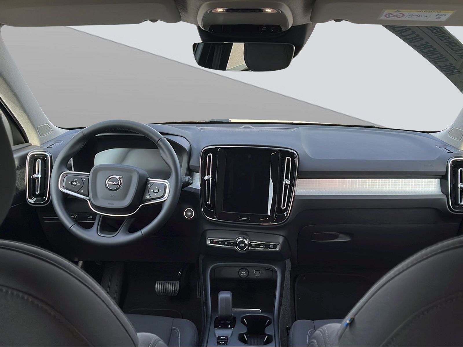 VOLVO XC40 2.0 B4 MH Momentum-image-11