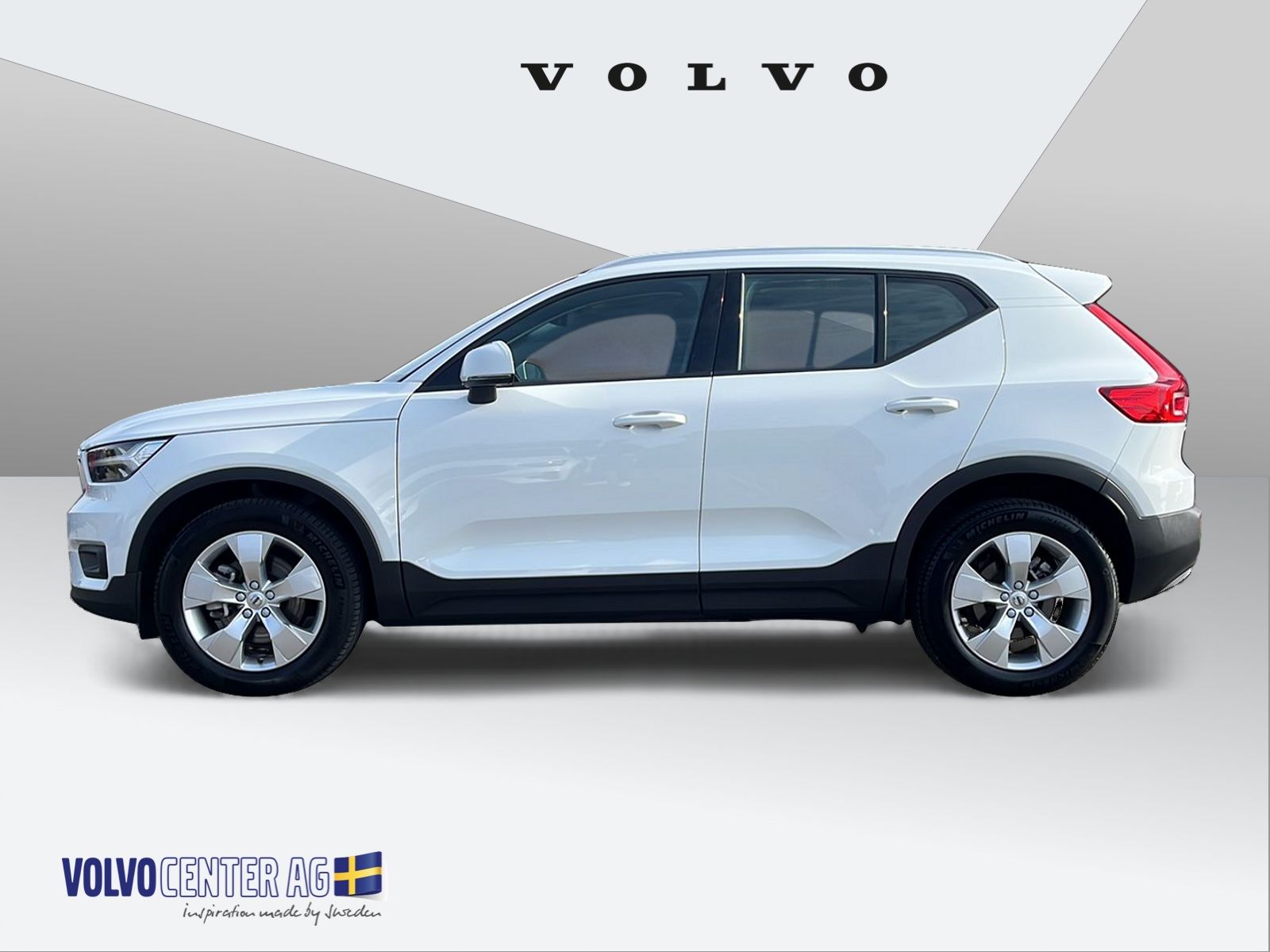 VOLVO XC40 2.0 B4 MH Momentum-image-1