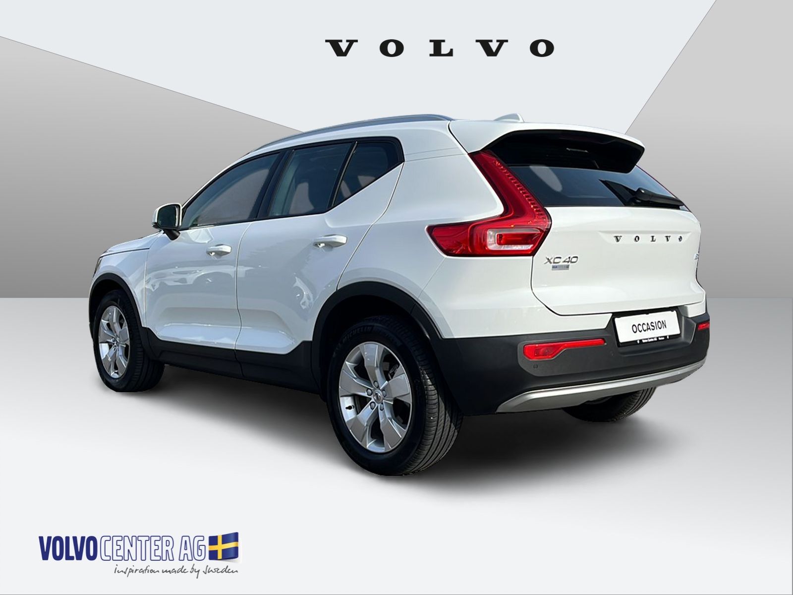 VOLVO XC40 2.0 B4 MH Momentum-image-2