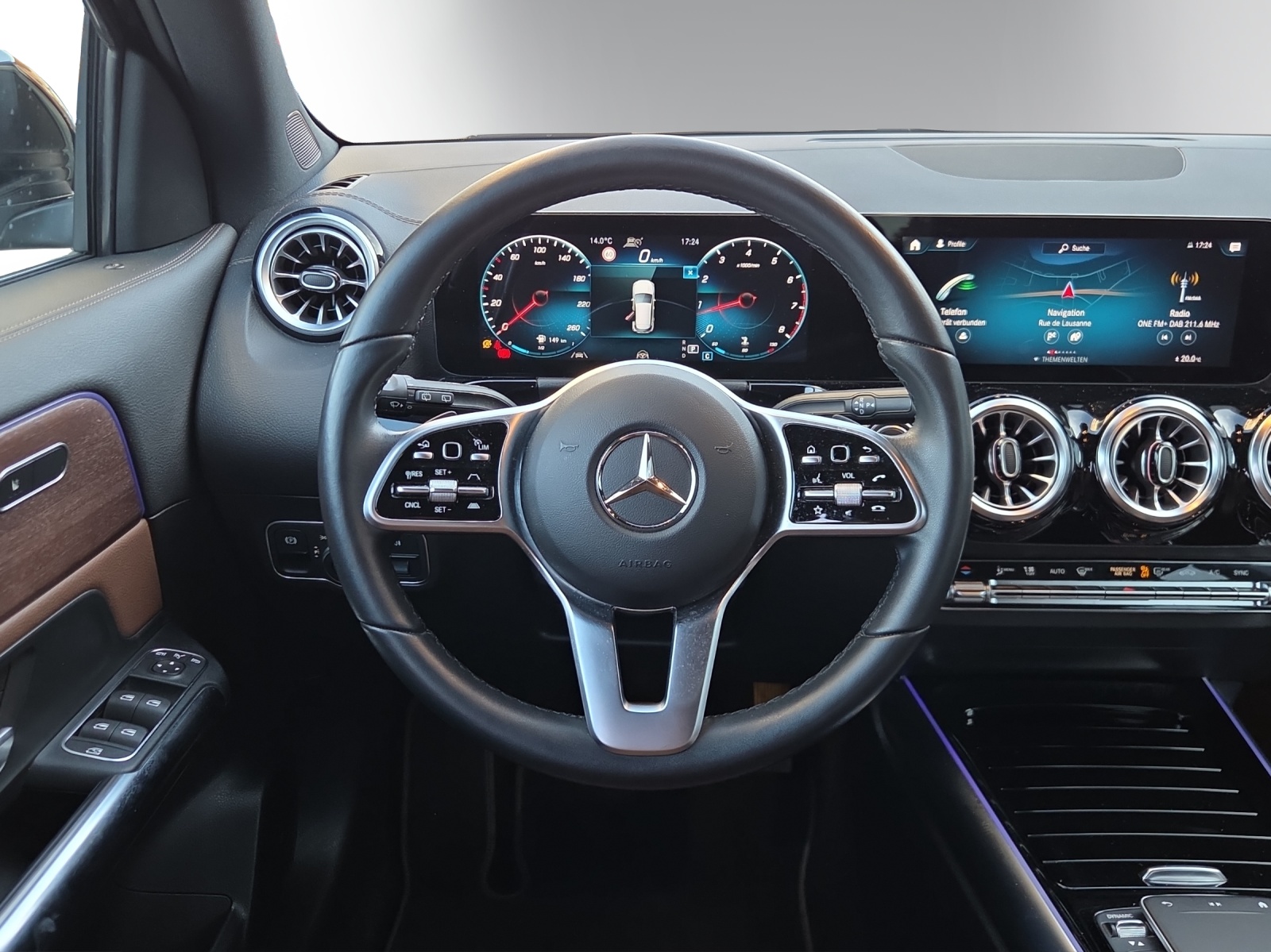 MERCEDES-BENZ GLA 250 4Matic Progressive 8G-DCT-image-11