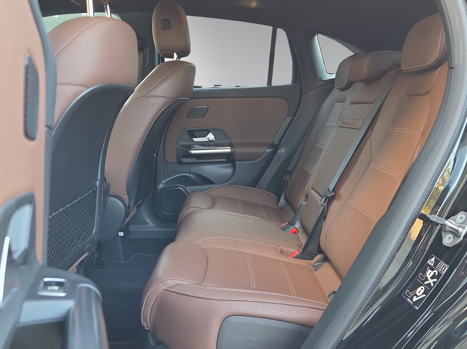 MERCEDES-BENZ GLA 250 4Matic Progressive 8G-DCT-image-8