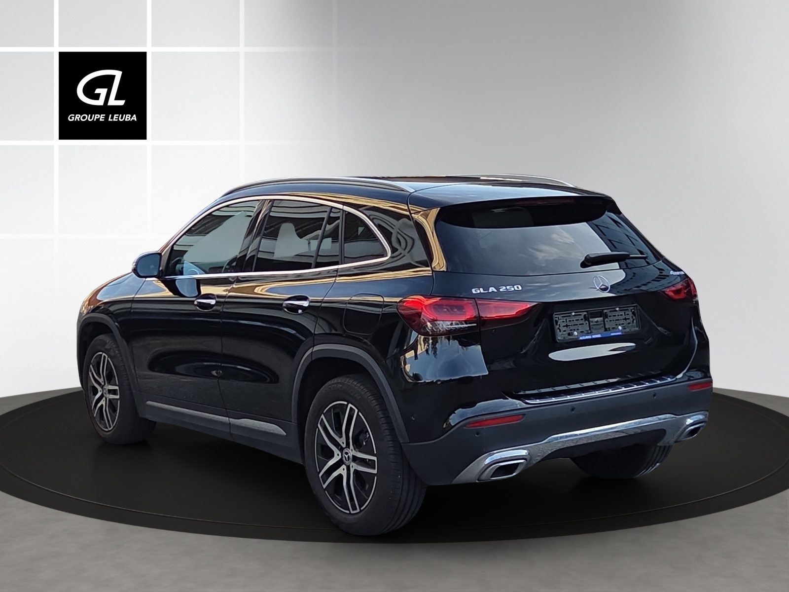 MERCEDES-BENZ GLA 250 4Matic Progressive 8G-DCT-image-4