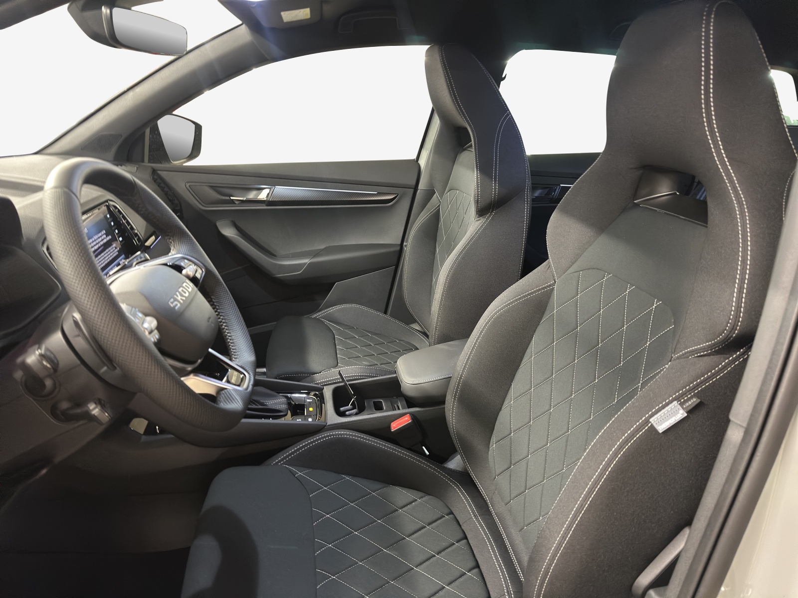 SKODA Karoq 2.0 TSI SportLine 4x4 DSG-image-7