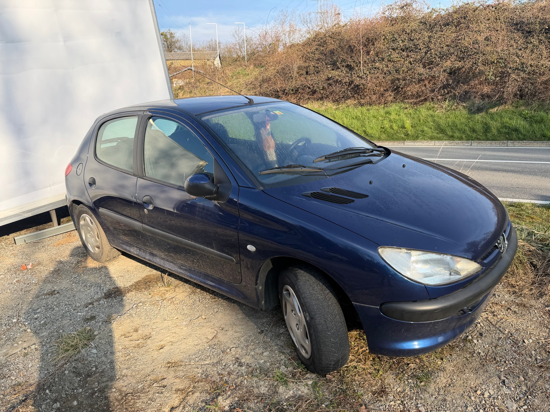 PEUGEOT 206 2.0 HDI XT-showroom-element-1