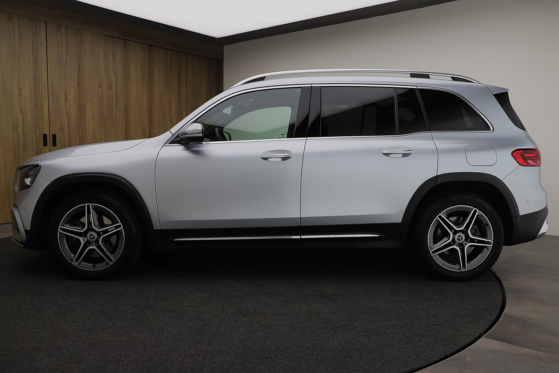 MERCEDES-BENZ GLB 250 4Matic 8G-Tronic AMG Line Advance Plus mit 7 Sitze-image-2