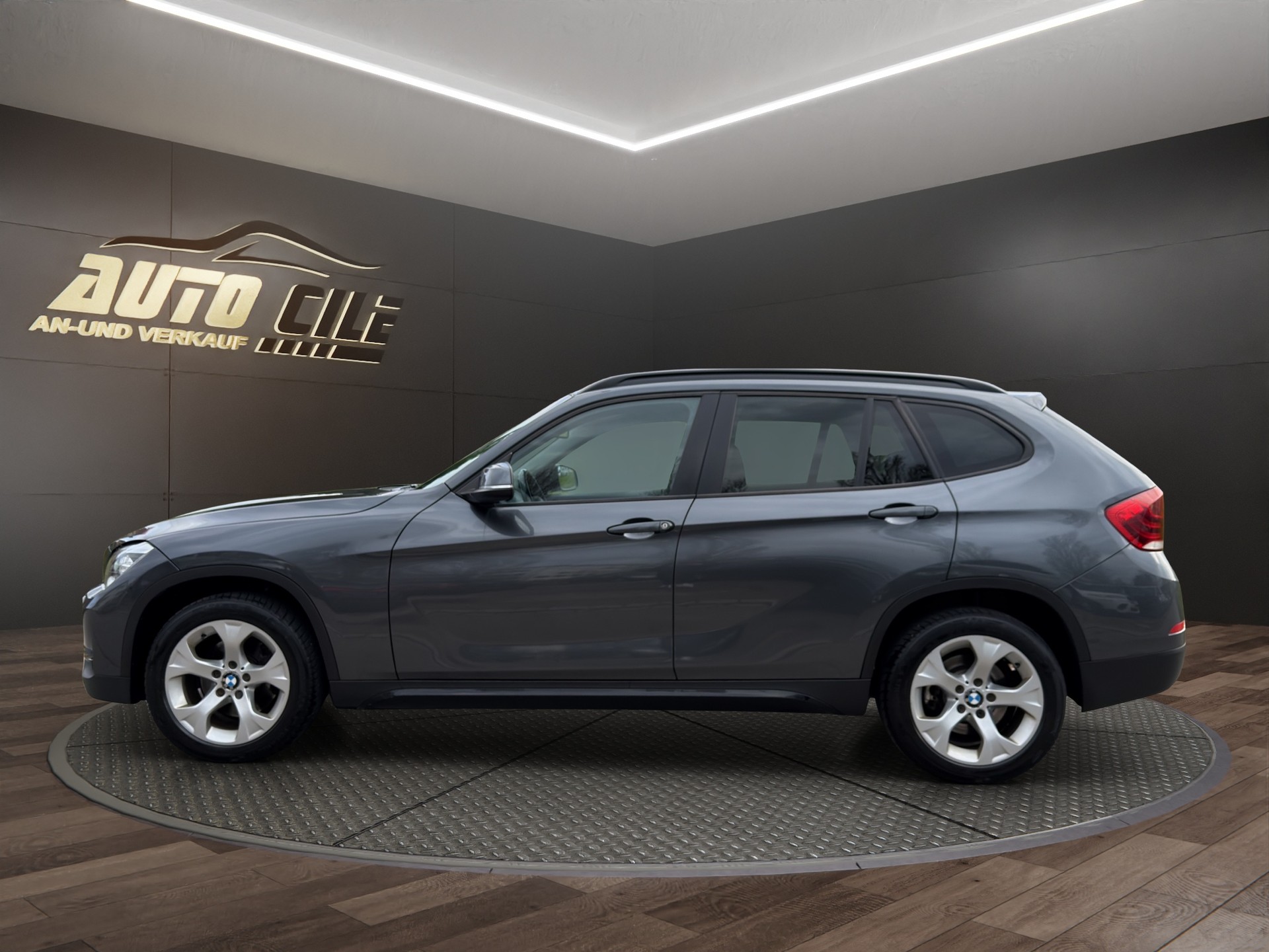 BMW X1 xDrive 25d Sport Line Steptronic-image-3