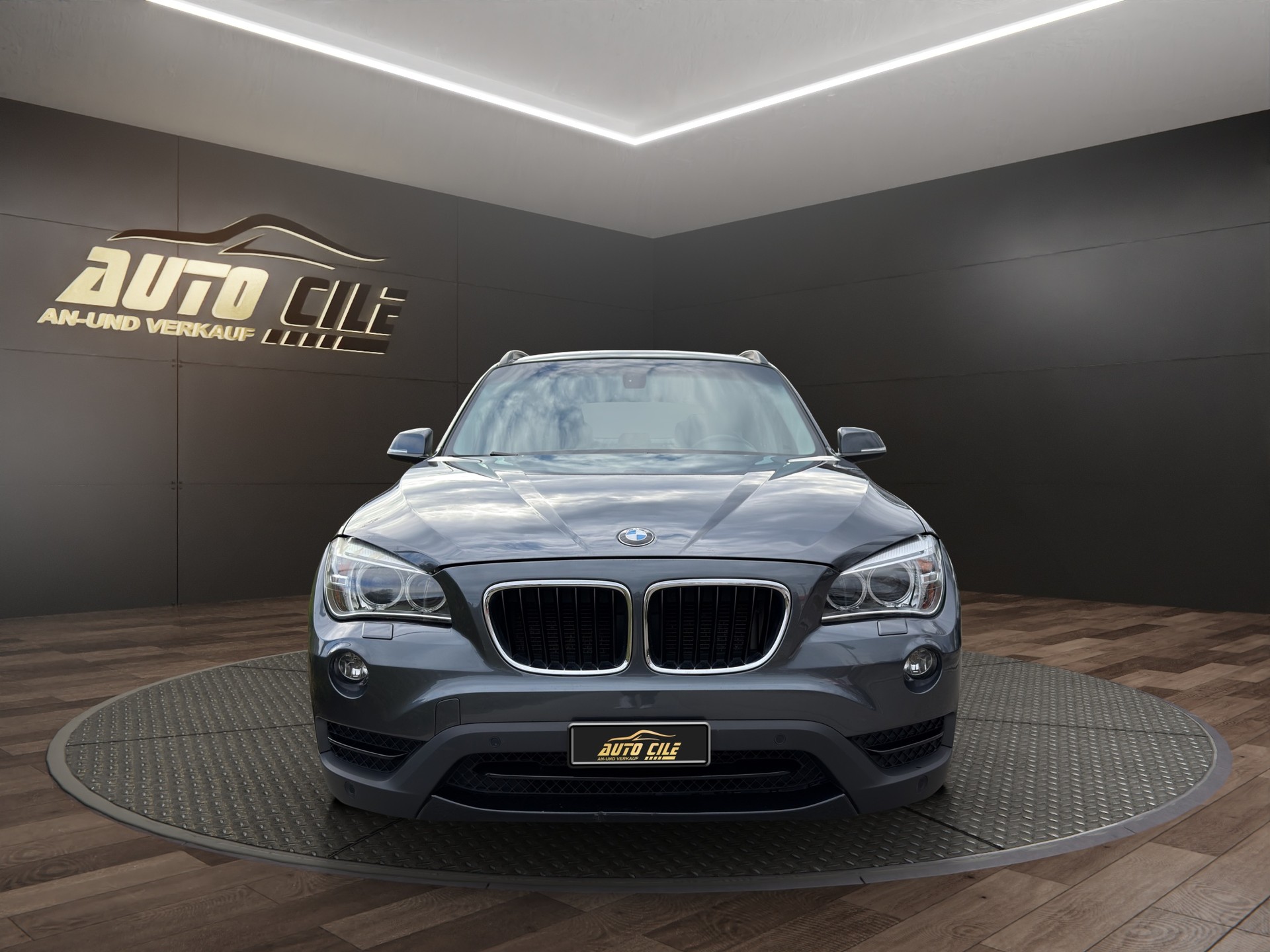 BMW X1 xDrive 25d Sport Line Steptronic-image-1