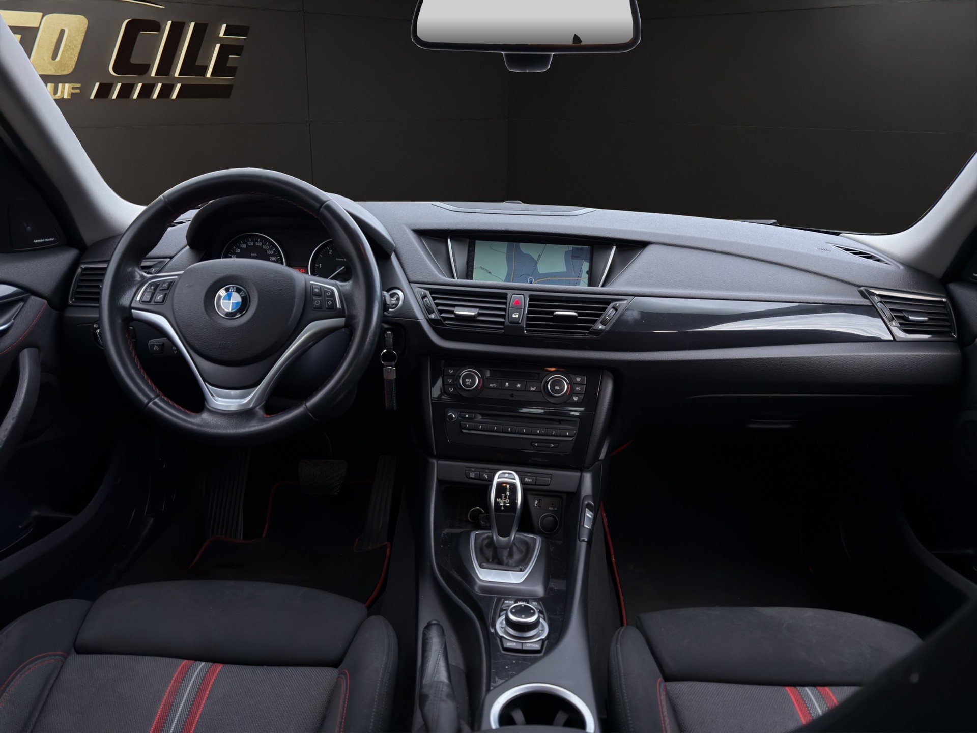 BMW X1 xDrive 25d Sport Line Steptronic-image-10
