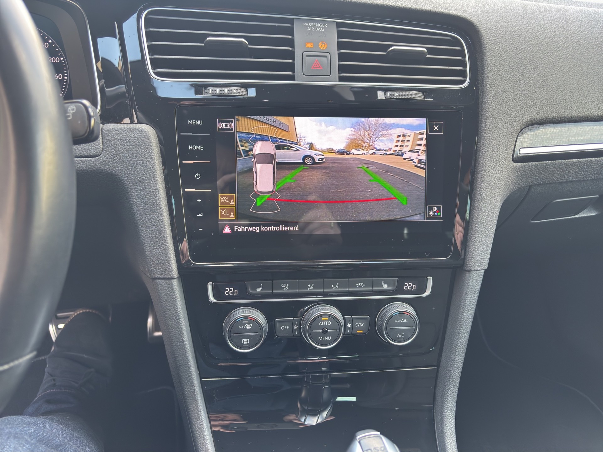 VW Golf 2.0 TSI R 4Motion DSG-image-12