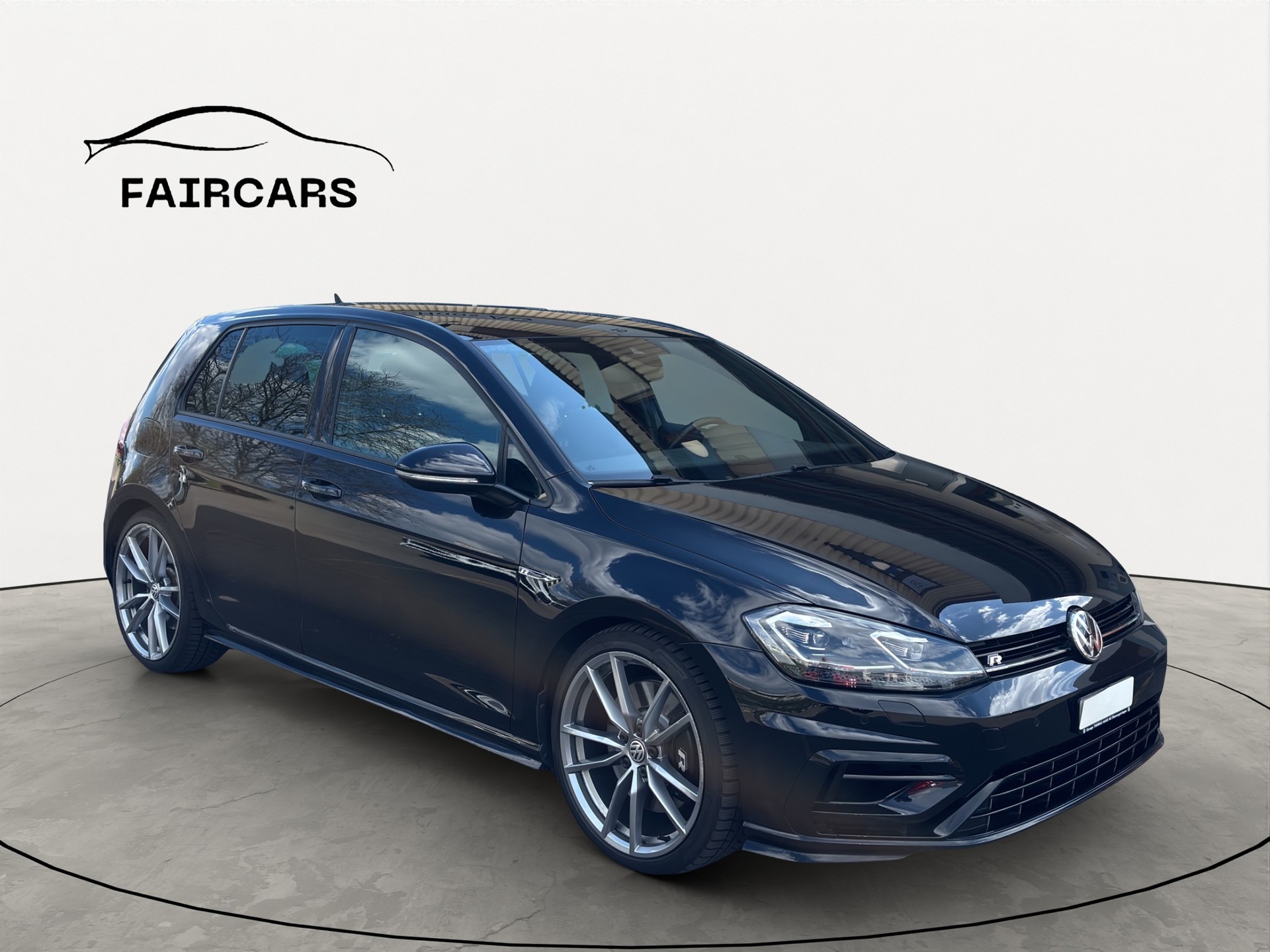 VW Golf 2.0 TSI R 4Motion DSG-image-7