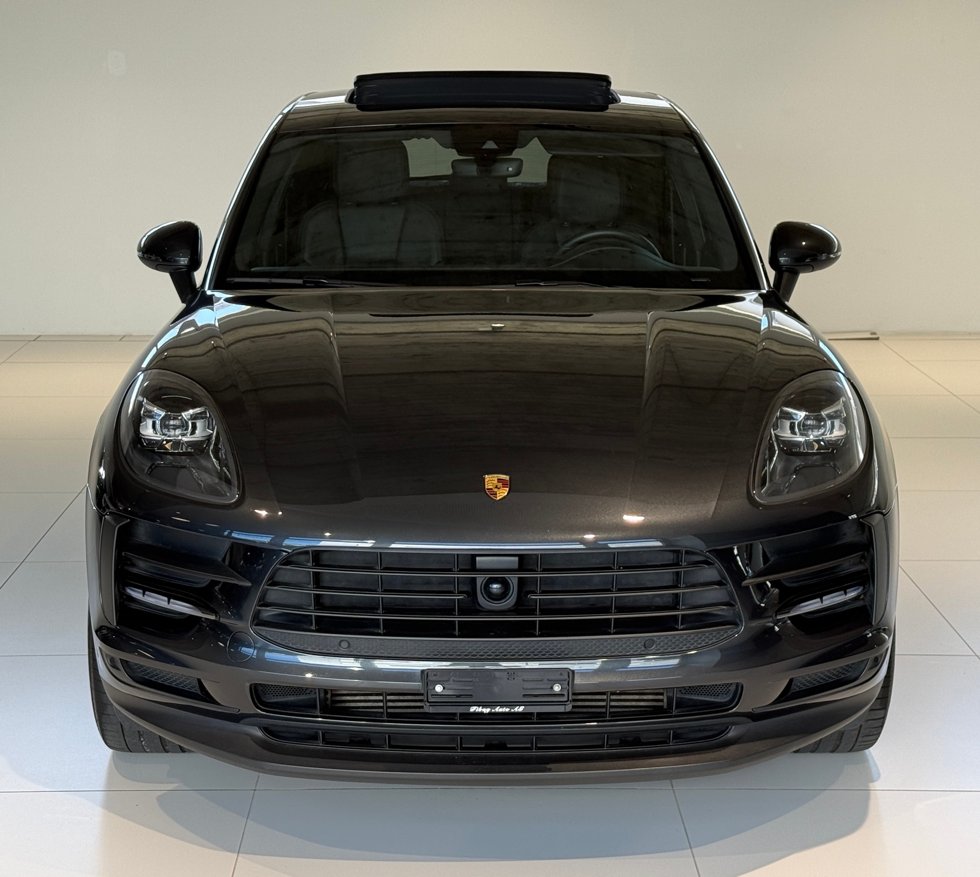PORSCHE Macan PDK ***CH-FAHRZEUG***PORSCHE APPROVED GARANTIE BIS 2027***DISTANZREGLER***PANORAMADACH***-showroom-element-1