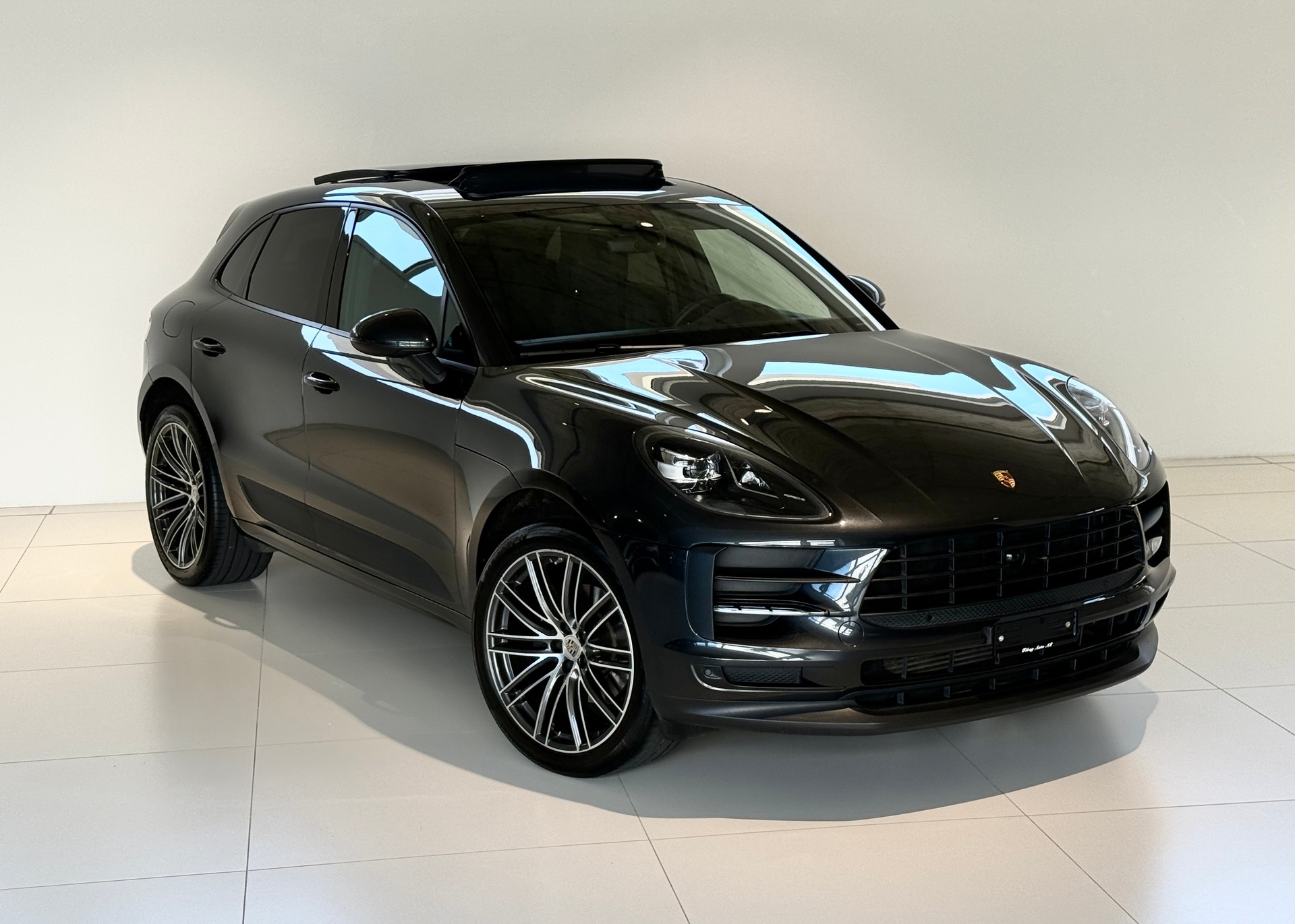 PORSCHE Macan PDK ***CH-FAHRZEUG***PORSCHE APPROVED GARANTIE BIS 2027***DISTANZREGLER***PANORAMADACH***
