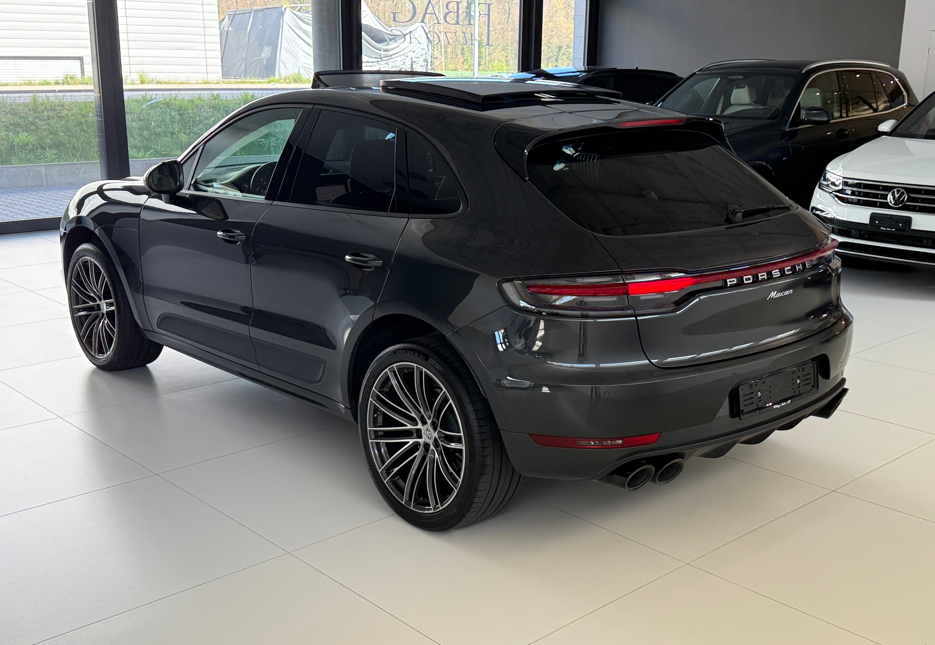PORSCHE Macan PDK ***CH-FAHRZEUG***PORSCHE APPROVED GARANTIE BIS 2027***DISTANZREGLER***PANORAMADACH***-image-26
