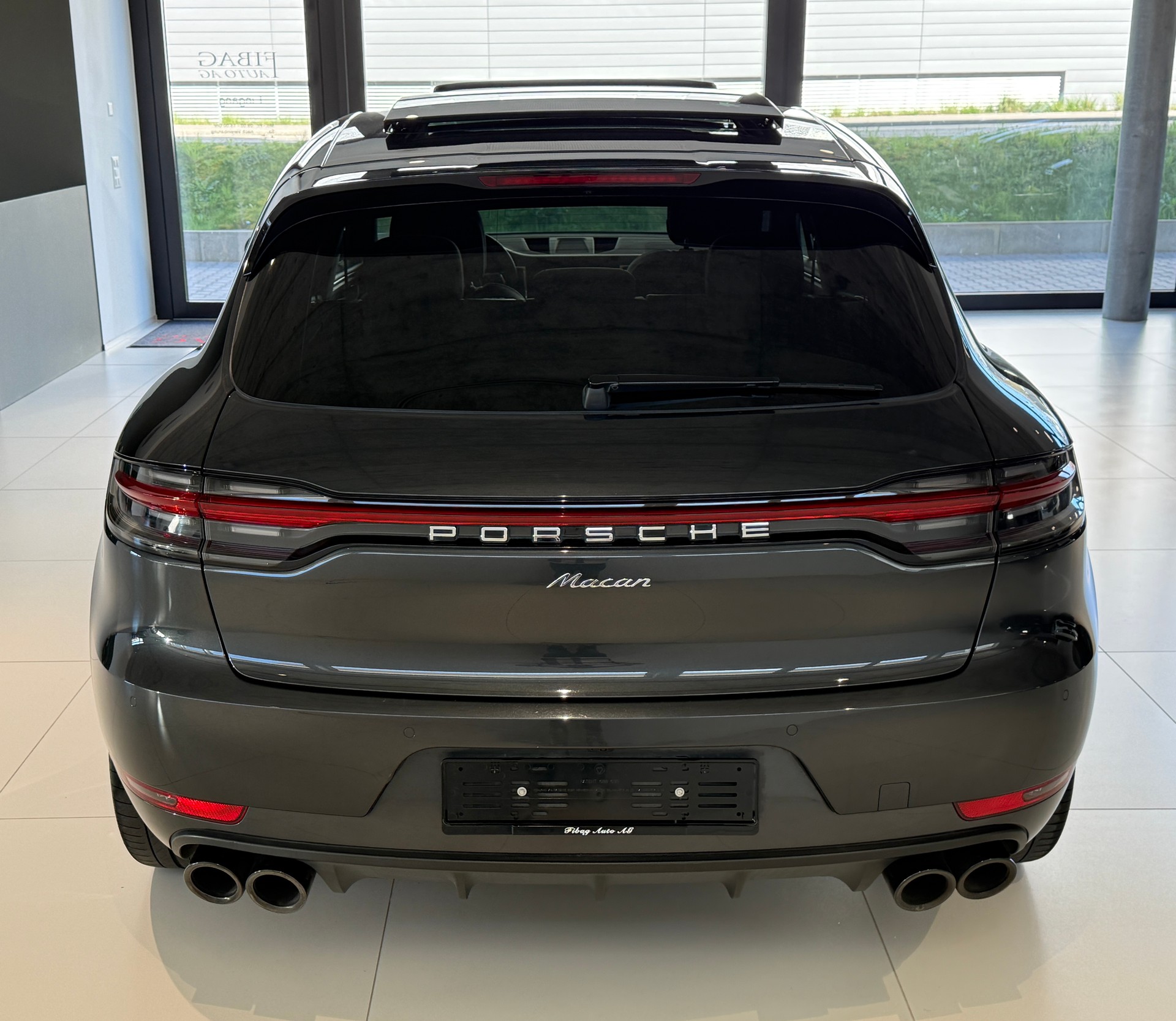PORSCHE Macan PDK ***CH-FAHRZEUG***PORSCHE APPROVED GARANTIE BIS 2027***DISTANZREGLER***PANORAMADACH***-image-28