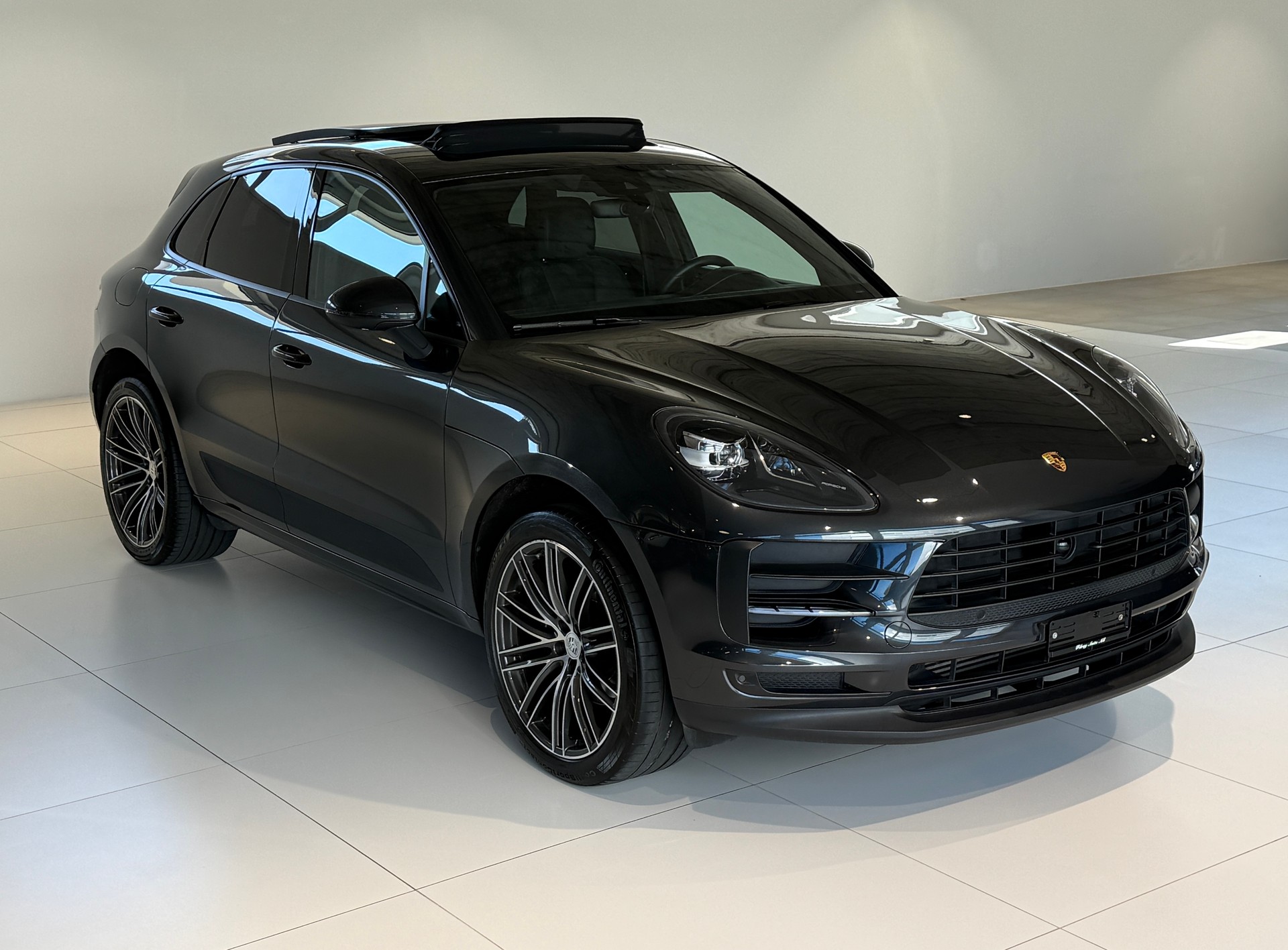PORSCHE Macan PDK ***CH-FAHRZEUG***PORSCHE APPROVED GARANTIE BIS 2027***DISTANZREGLER***PANORAMADACH***-image-32