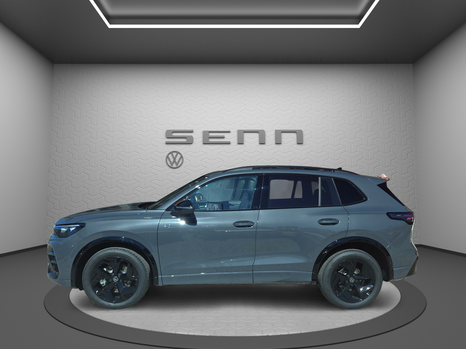VW Tiguan 2.0 TSI DSG R-Line 4Motion-image-1