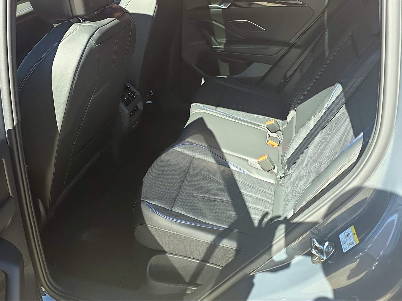 VW Tiguan 2.0 TSI DSG R-Line 4Motion-image-12
