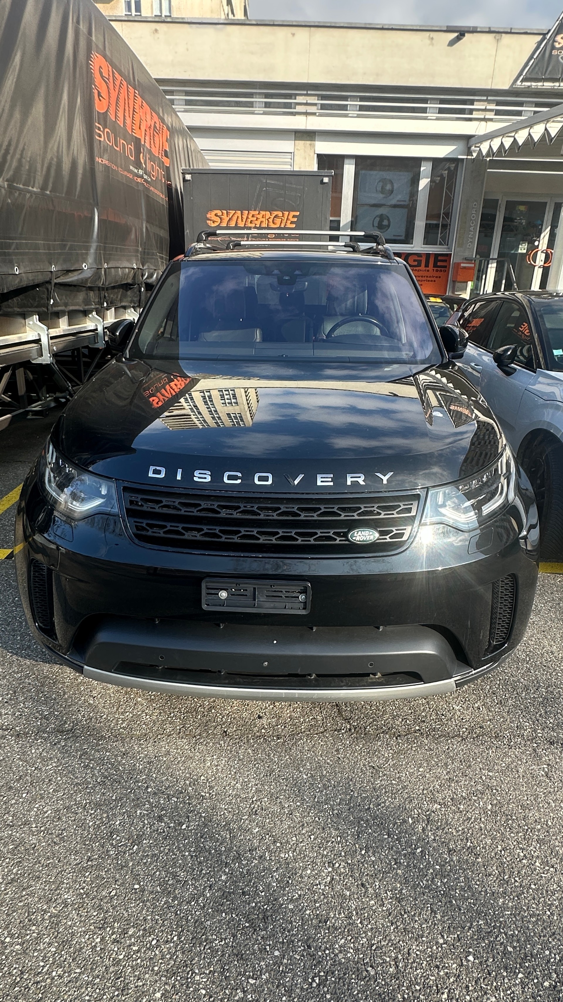 LAND ROVER Discovery 3.0 TD6 HSE Automatic-image-0