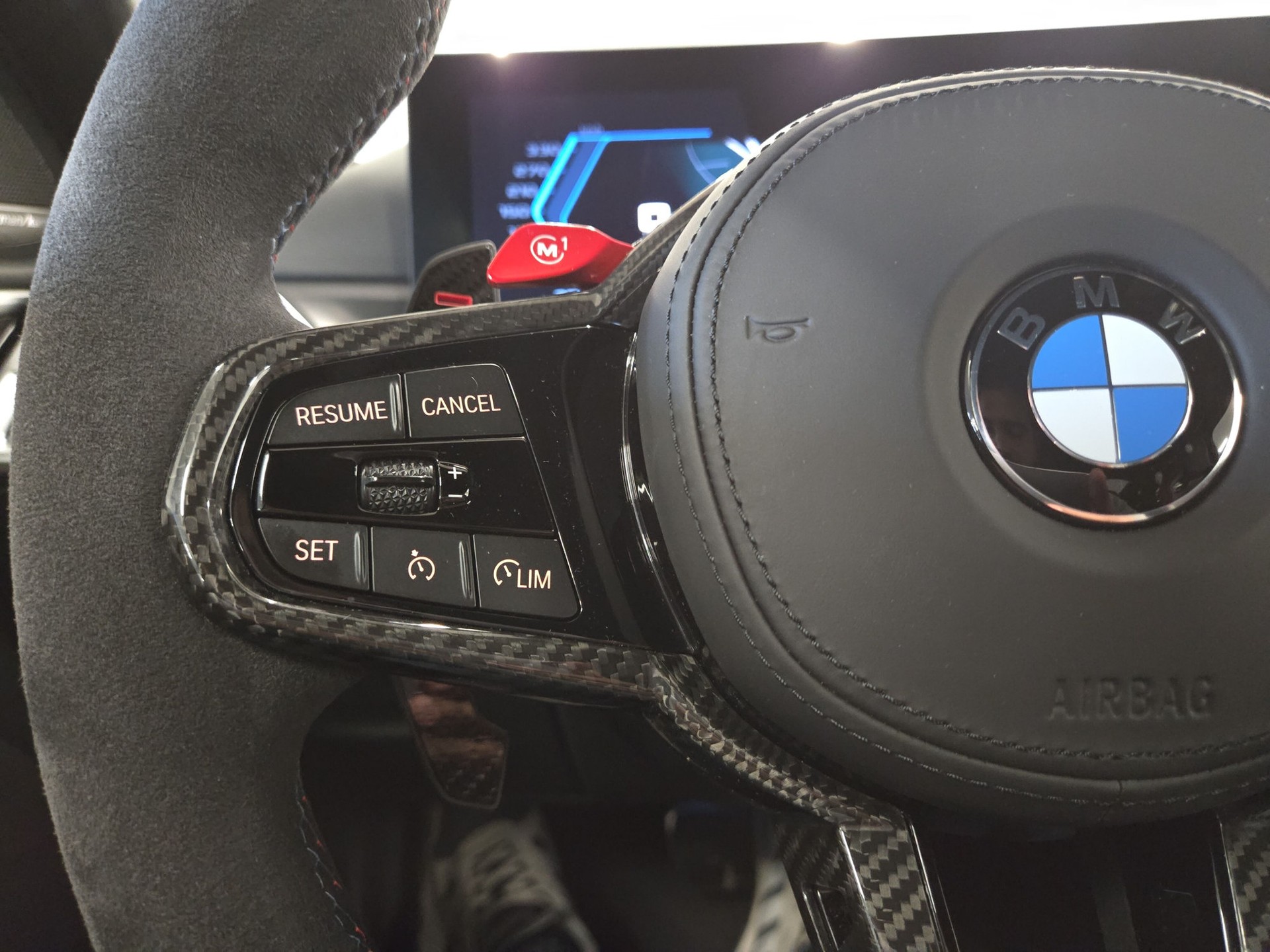 BMW M4 CS Coupé-image-18