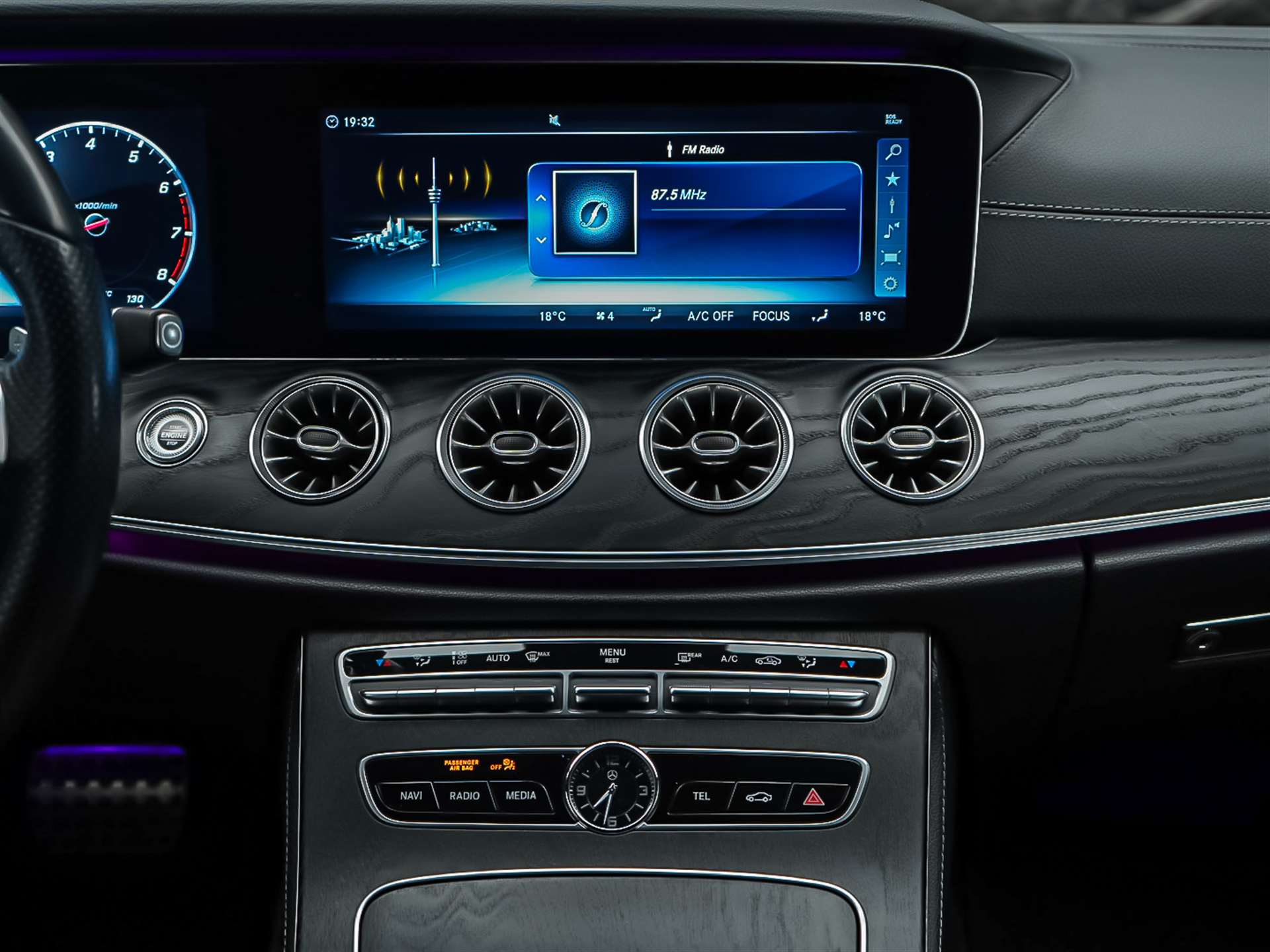 MERCEDES-BENZ E 400 Cabriolet AMG Line 4 Matic 9G-Tronic *Sitzkühlung*Burmester*Head-Up*-image-29