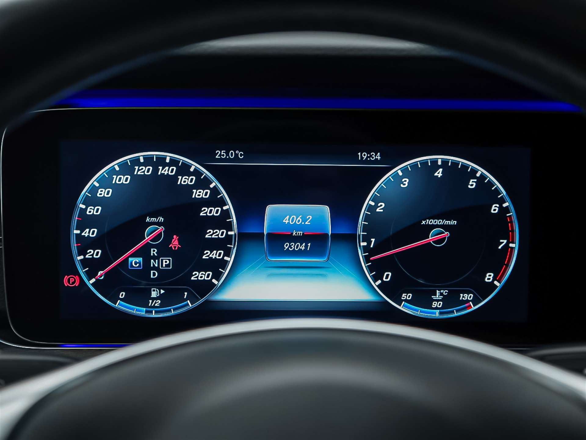 MERCEDES-BENZ E 400 Cabriolet AMG Line 4 Matic 9G-Tronic *Sitzkühlung*Burmester*Head-Up*-image-36