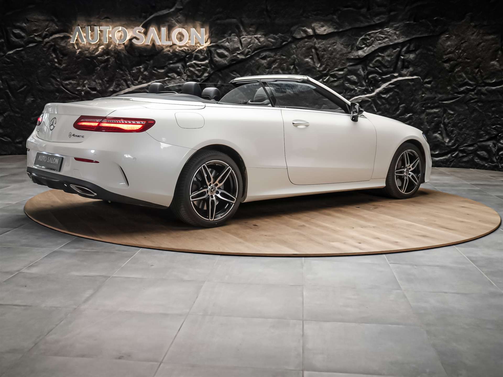 MERCEDES-BENZ E 400 Cabriolet AMG Line 4 Matic 9G-Tronic *Sitzkühlung*Burmester*Head-Up*-image-9