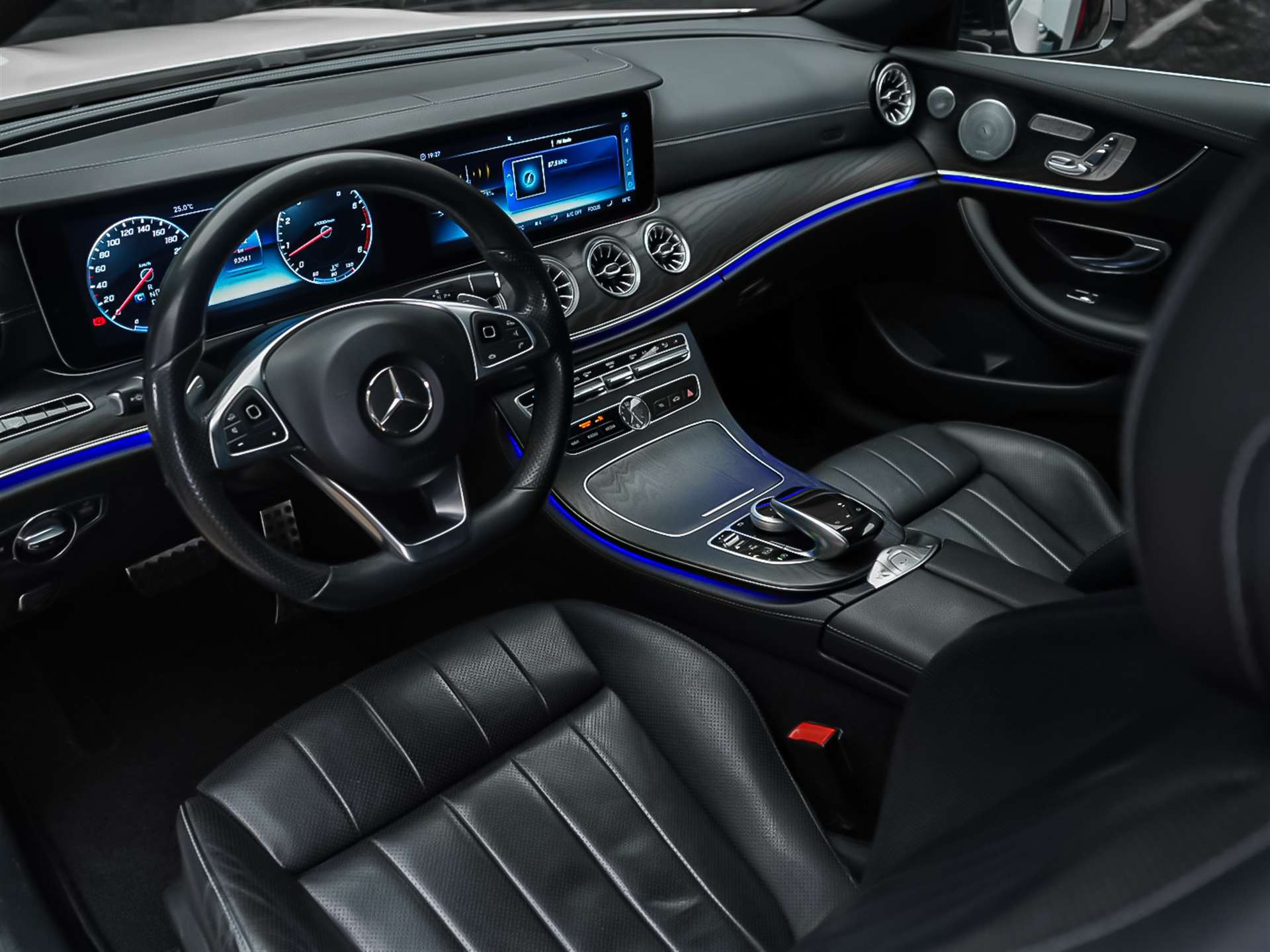 MERCEDES-BENZ E 400 Cabriolet AMG Line 4 Matic 9G-Tronic *Sitzkühlung*Burmester*Head-Up*-image-14