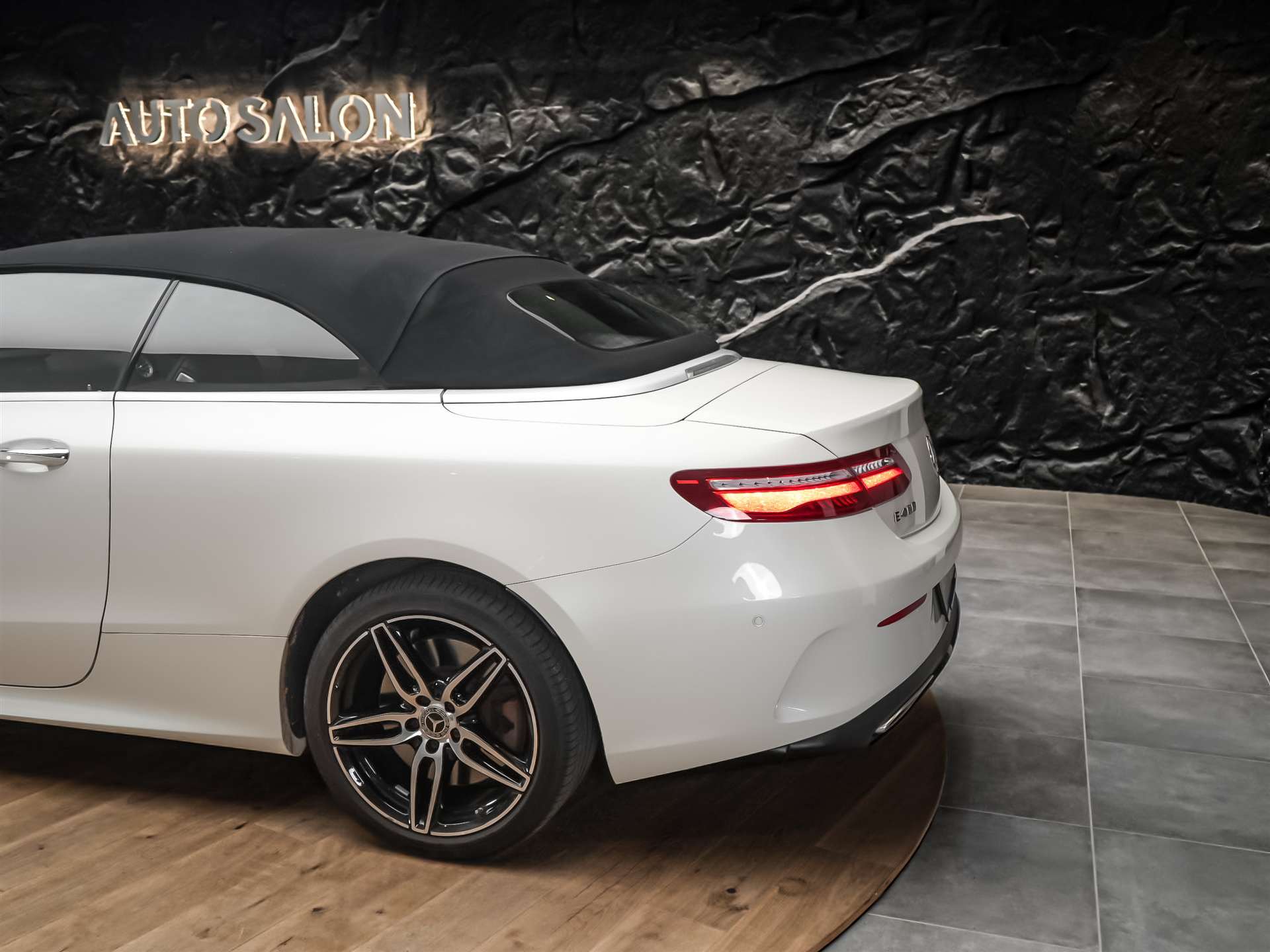 MERCEDES-BENZ E 400 Cabriolet AMG Line 4 Matic 9G-Tronic *Sitzkühlung*Burmester*Head-Up*-image-22