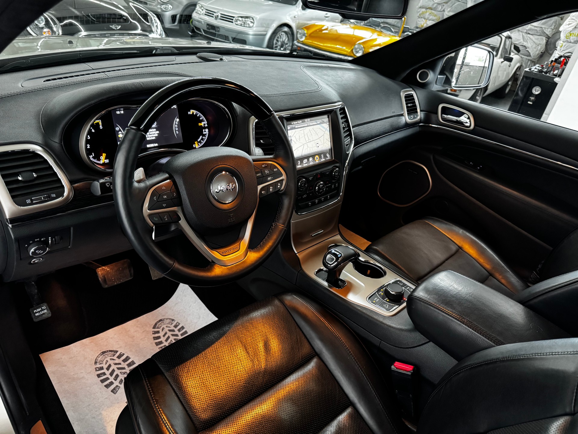 JEEP Grand Cherokee 3.0 CRD Summit Automatic-image-13