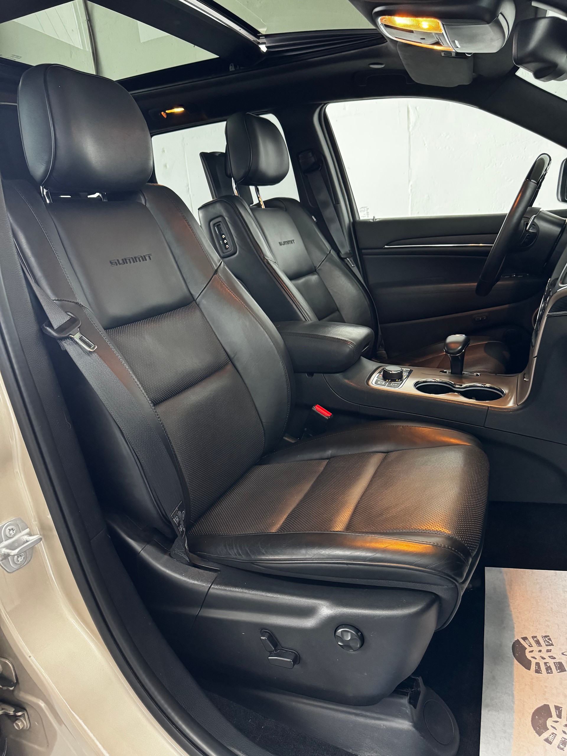 JEEP Grand Cherokee 3.0 CRD Summit Automatic-image-25