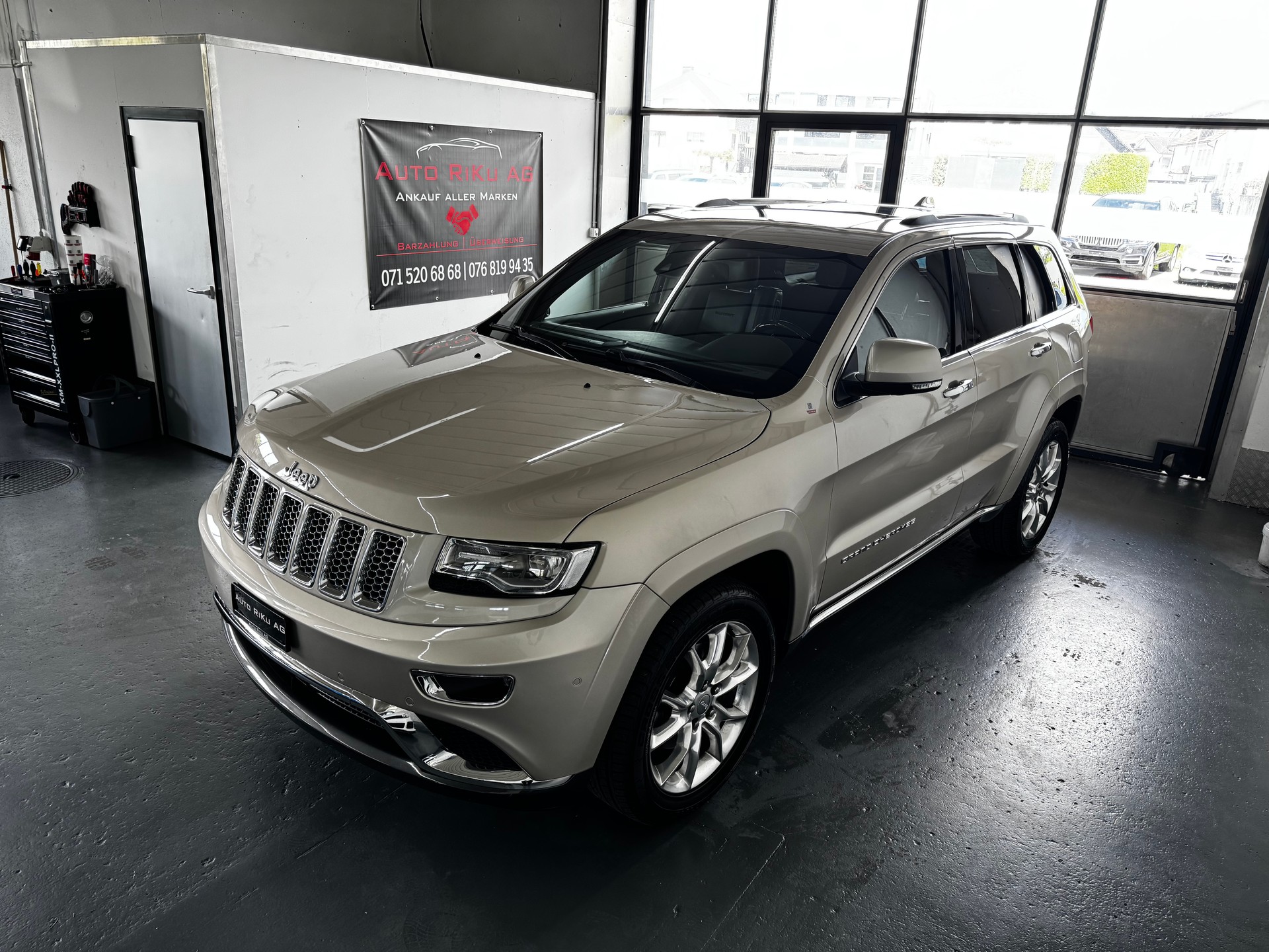 JEEP Grand Cherokee 3.0 CRD Summit Automatic-image-4