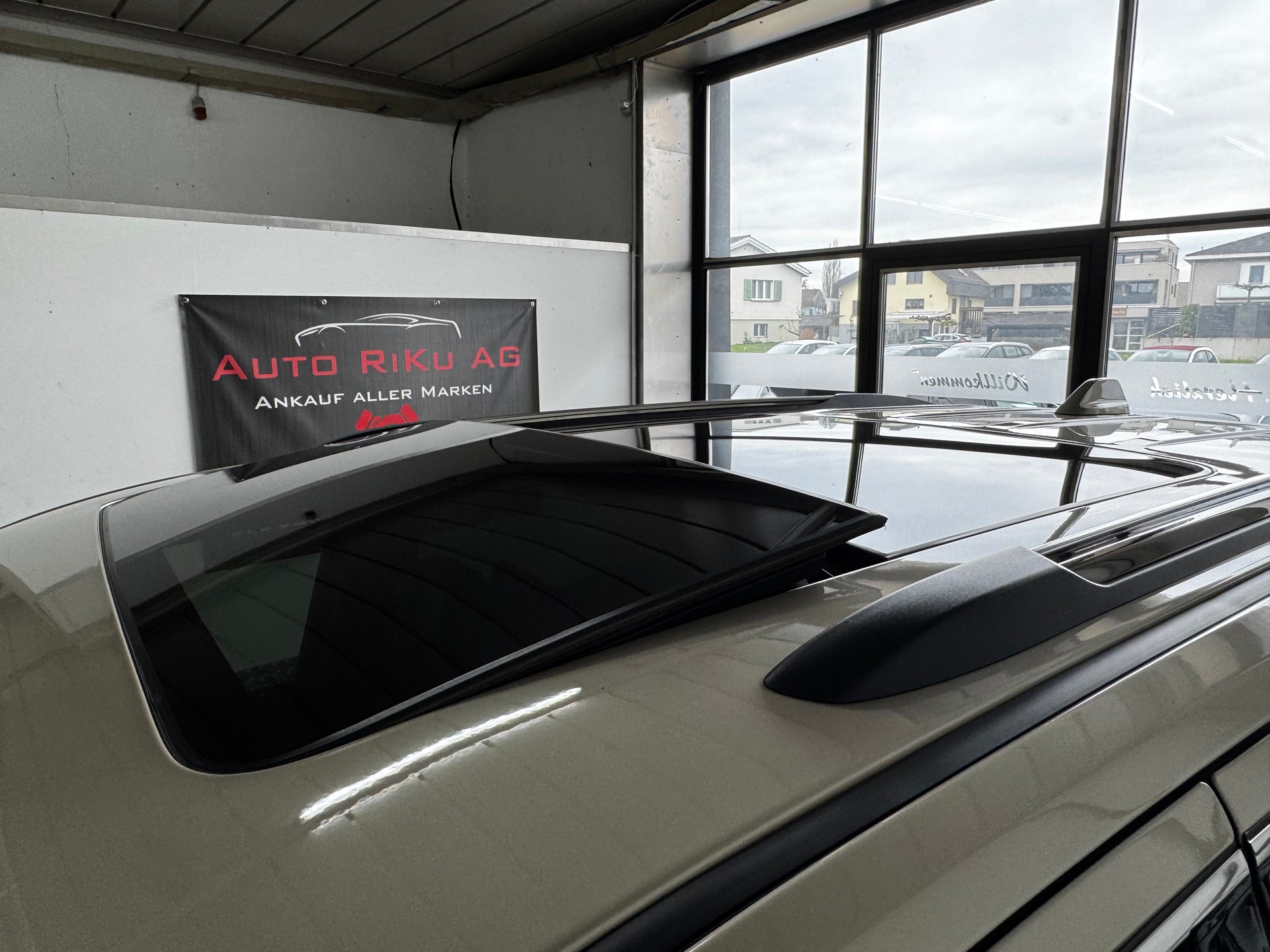 JEEP Grand Cherokee 3.0 CRD Summit Automatic-image-6