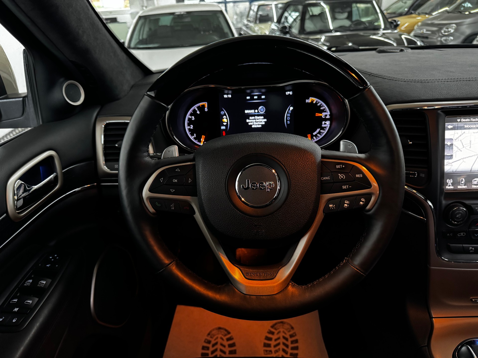 JEEP Grand Cherokee 3.0 CRD Summit Automatic-image-23
