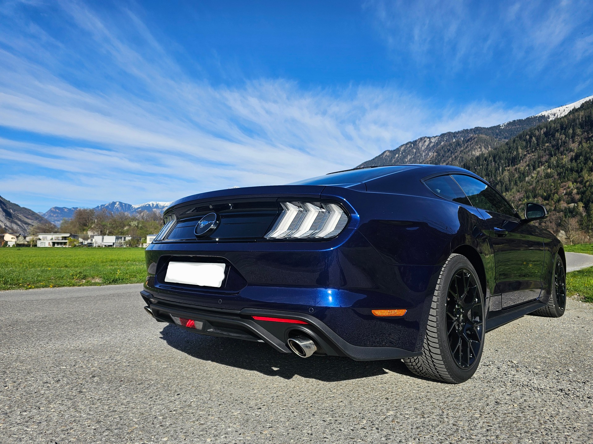 FORD Mustang Fastback 2.3 Automat-image-3