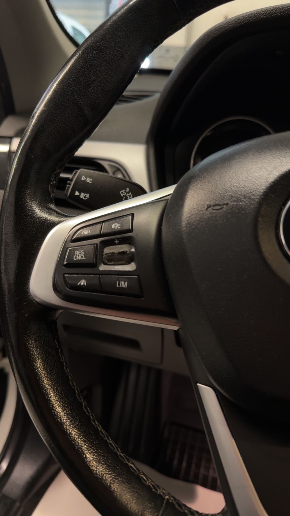 BMW X1 xDrive 18d Steptronic-image-9