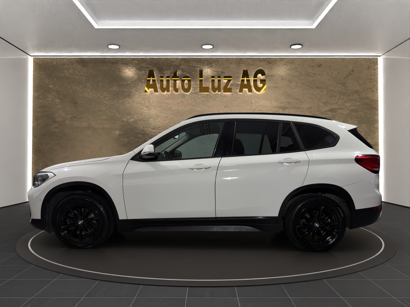 BMW X1 xDrive 18d Steptronic-image-5