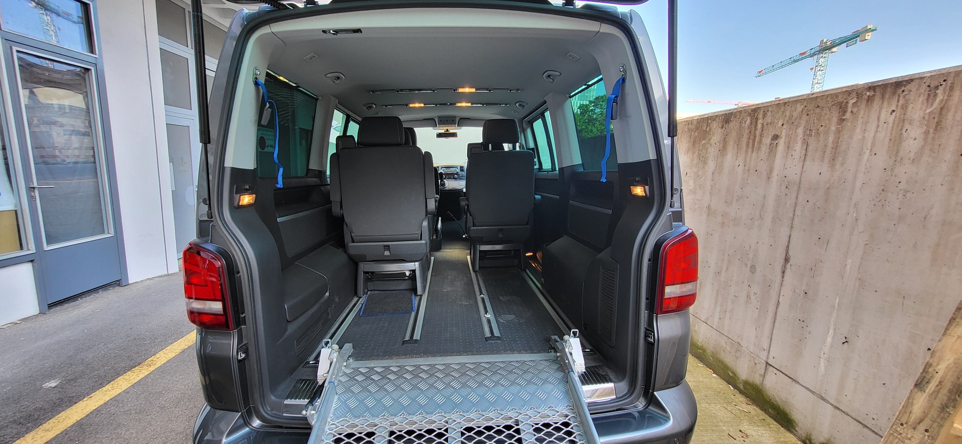 VW T5 Multivan 2.0 TDI CR Comfortline Cup DSG-image-14