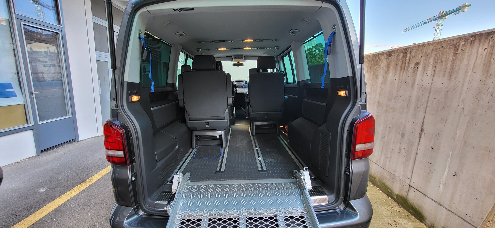 VW T5 Multivan 2.0 TDI CR Comfortline Cup DSG-image-13